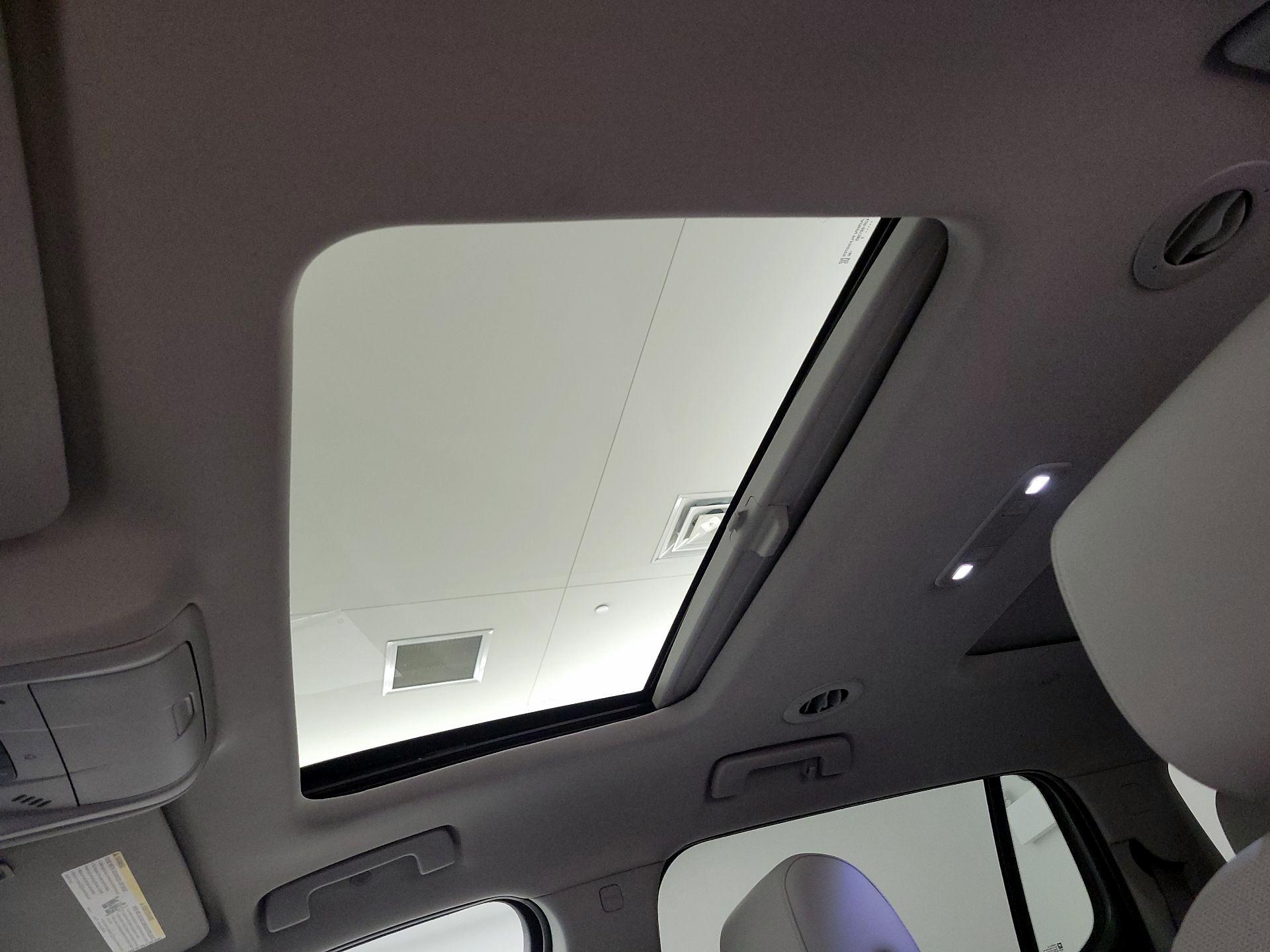 Thumbnail: 2023 GMC Acadia - 19