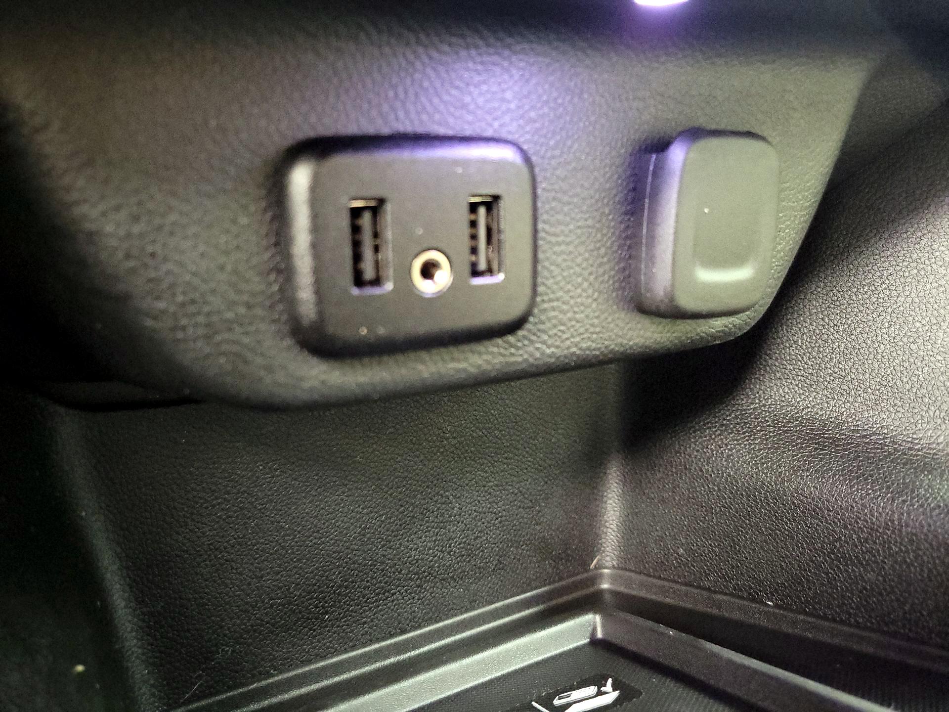 Thumbnail: 2023 Chevrolet Traverse - 19