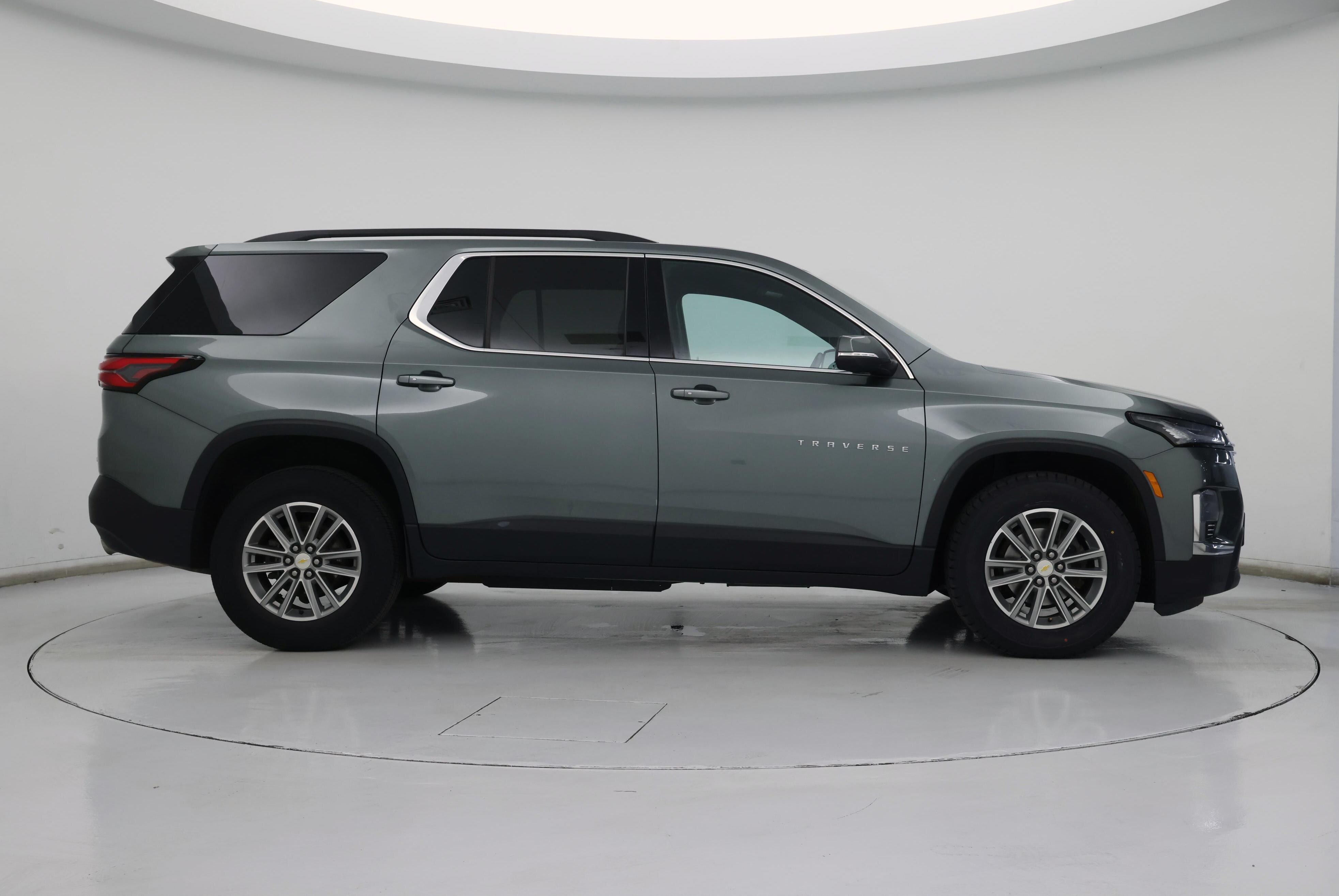 Thumbnail: 2023 Chevrolet Traverse - 7