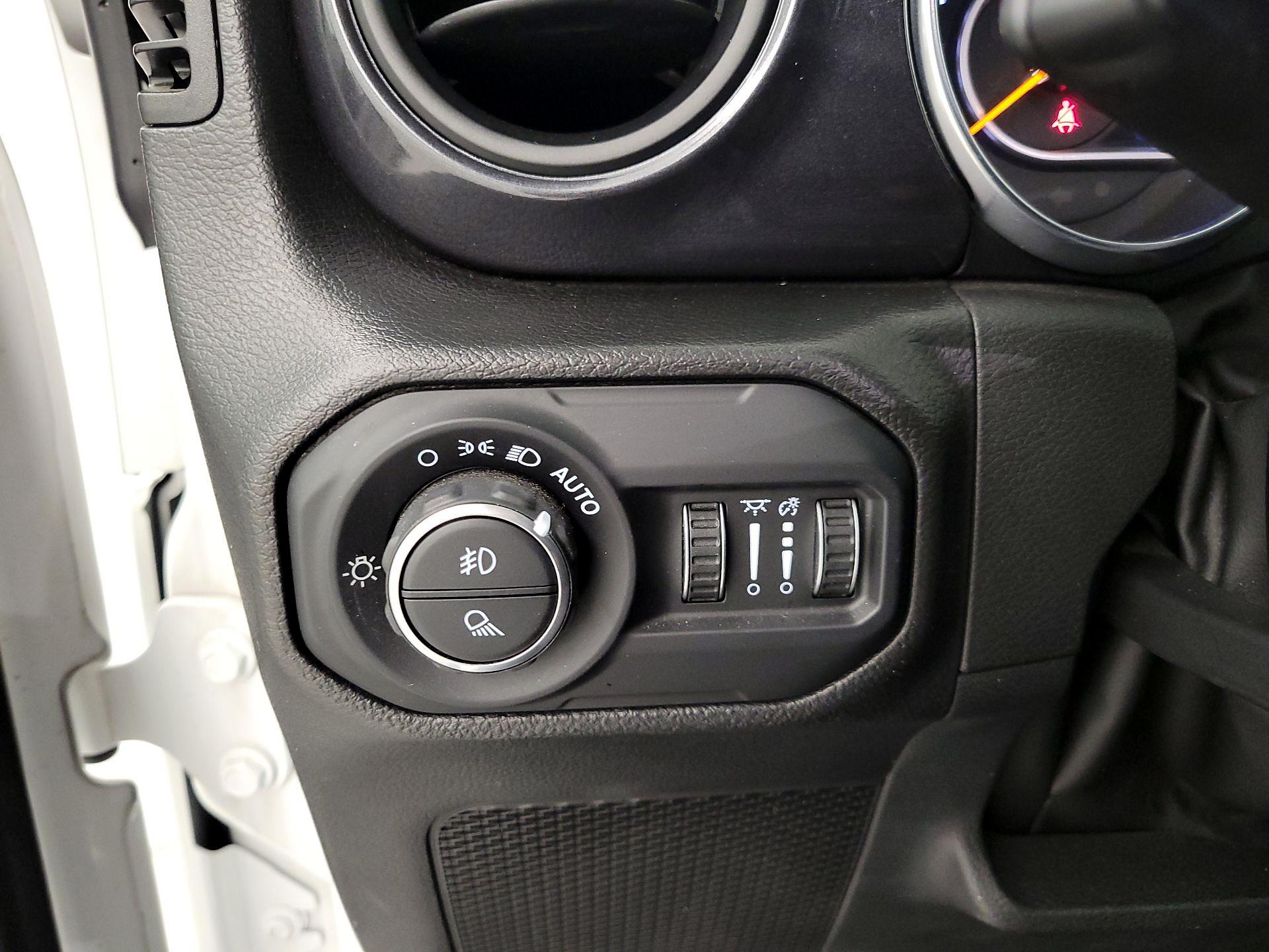 Thumbnail: 2022 Jeep Gladiator - 13