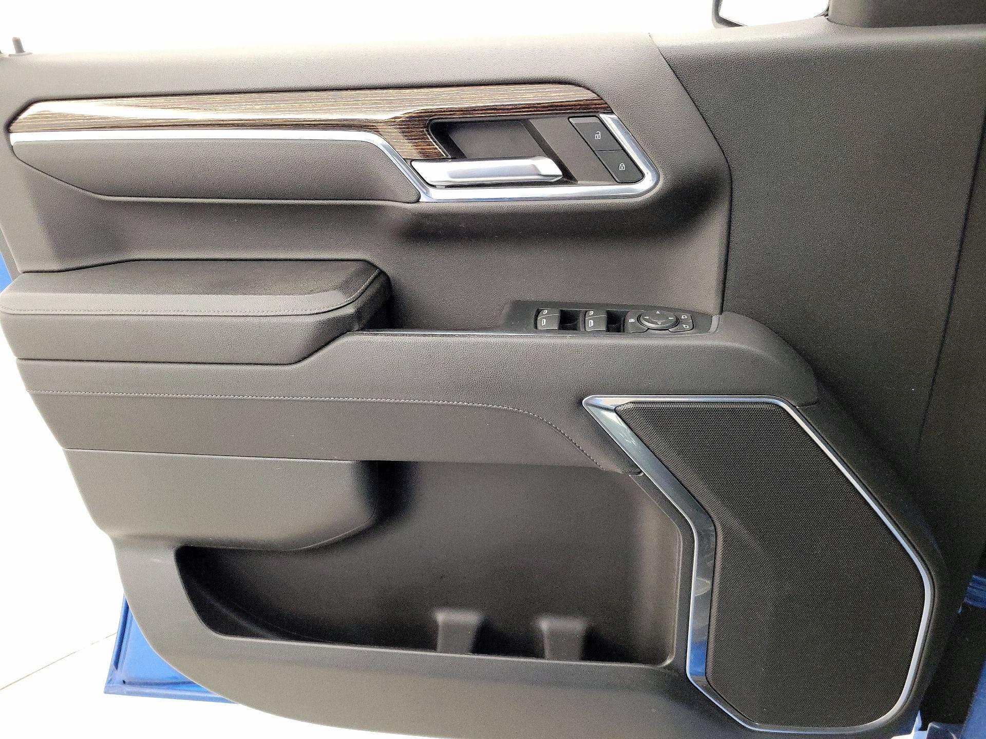 Thumbnail: 2023 GMC Sierra 1500 - 12