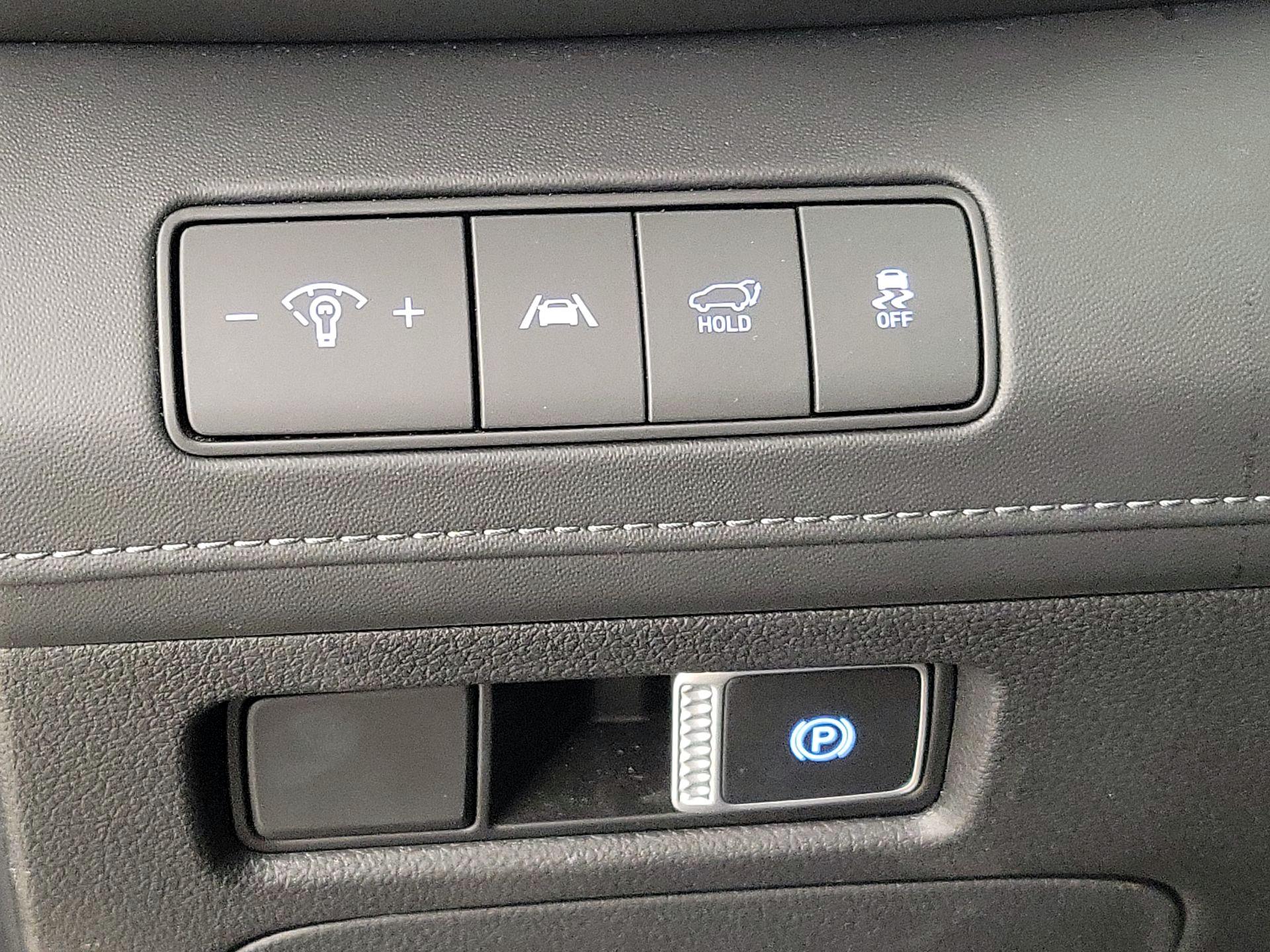 Thumbnail: 2023 Hyundai Santa Fe - 13