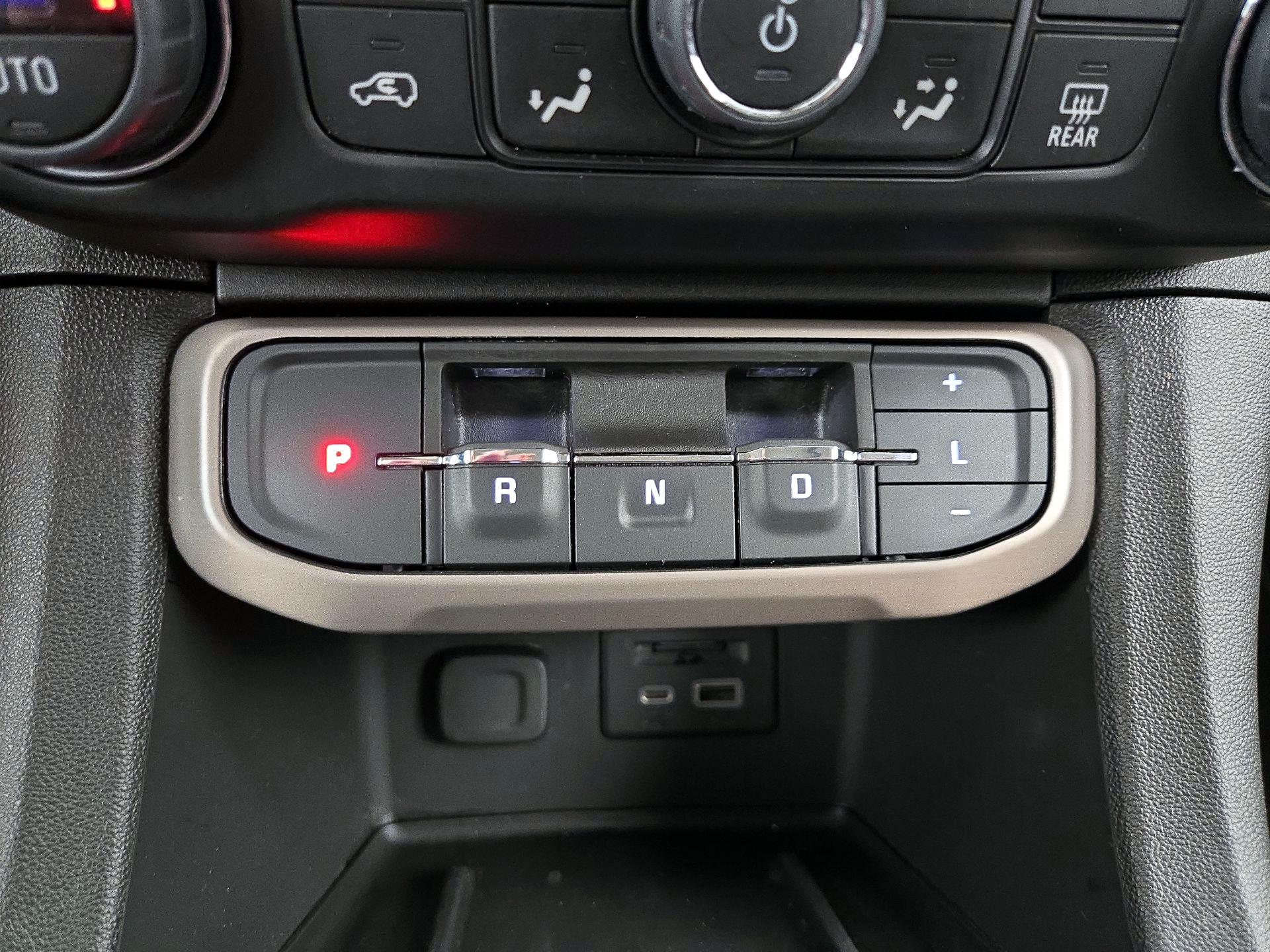 Thumbnail: 2023 GMC Acadia - 17