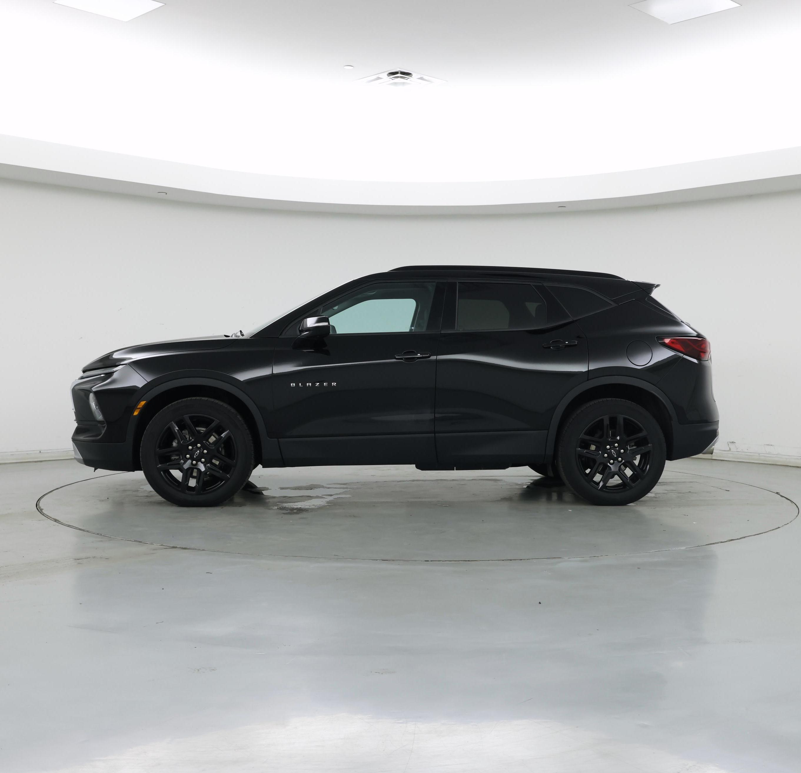 Thumbnail: 2023 Chevrolet Blazer - 3