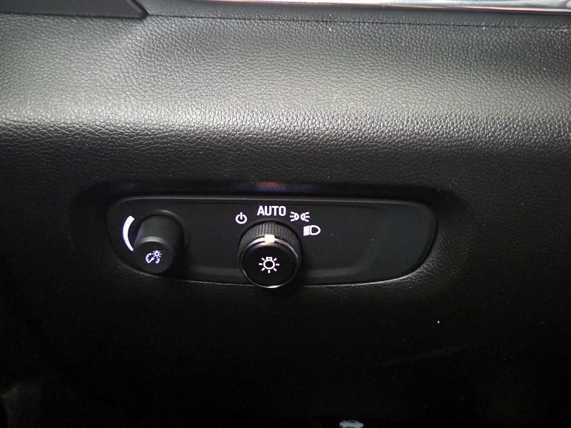 Thumbnail: 2023 Chevrolet Traverse - 13