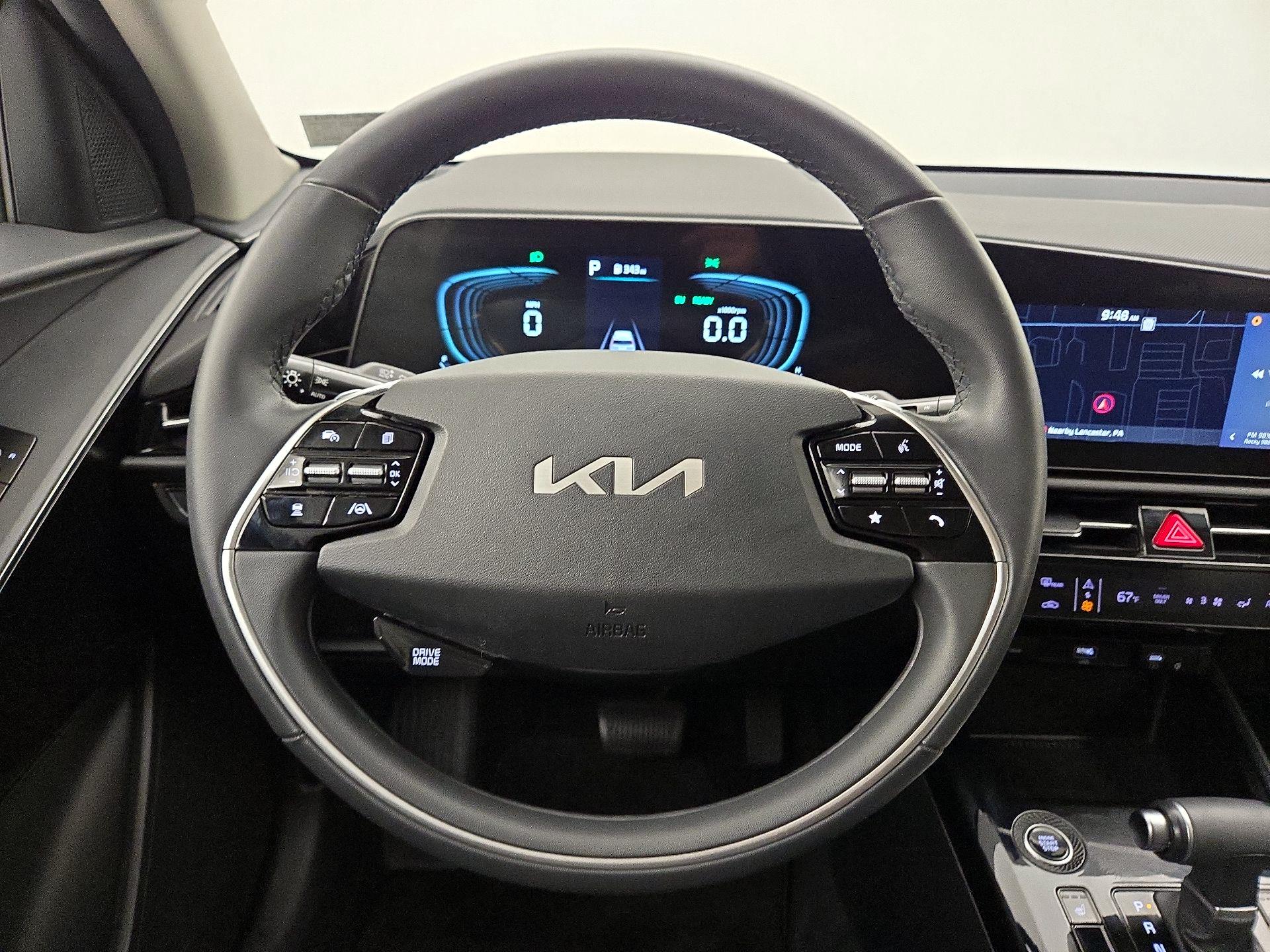 Thumbnail: 2023 Kia Niro - 10