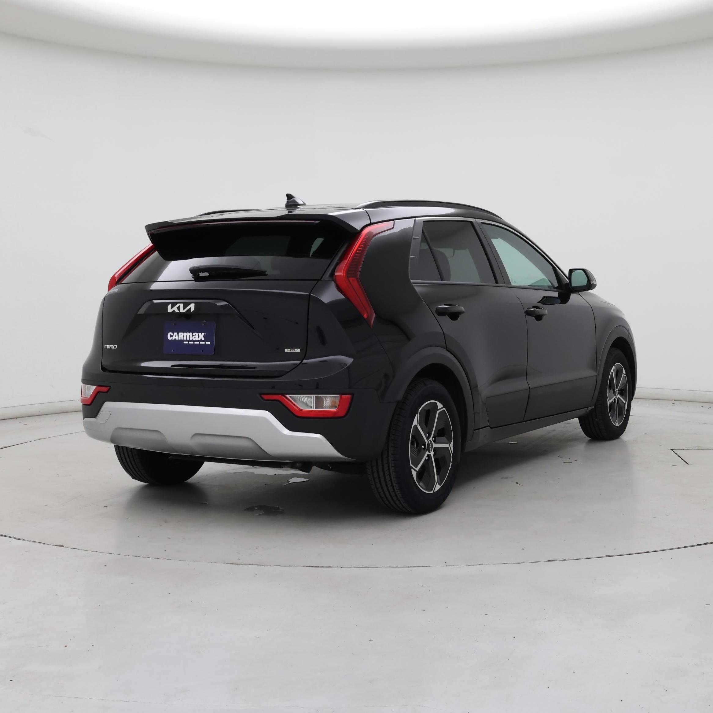 Thumbnail: 2023 Kia Niro - 8