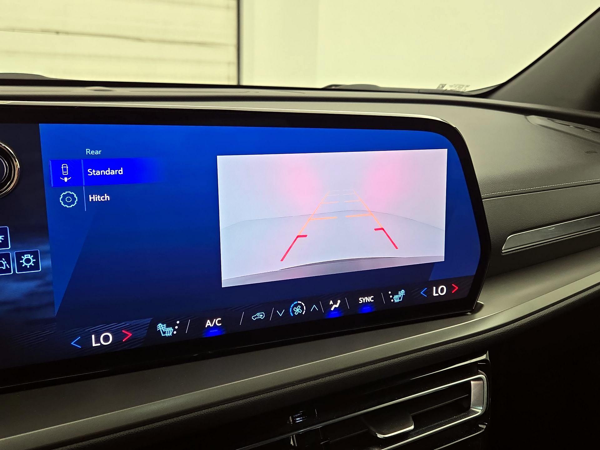 Thumbnail: 2025 Chevrolet Traverse - 15