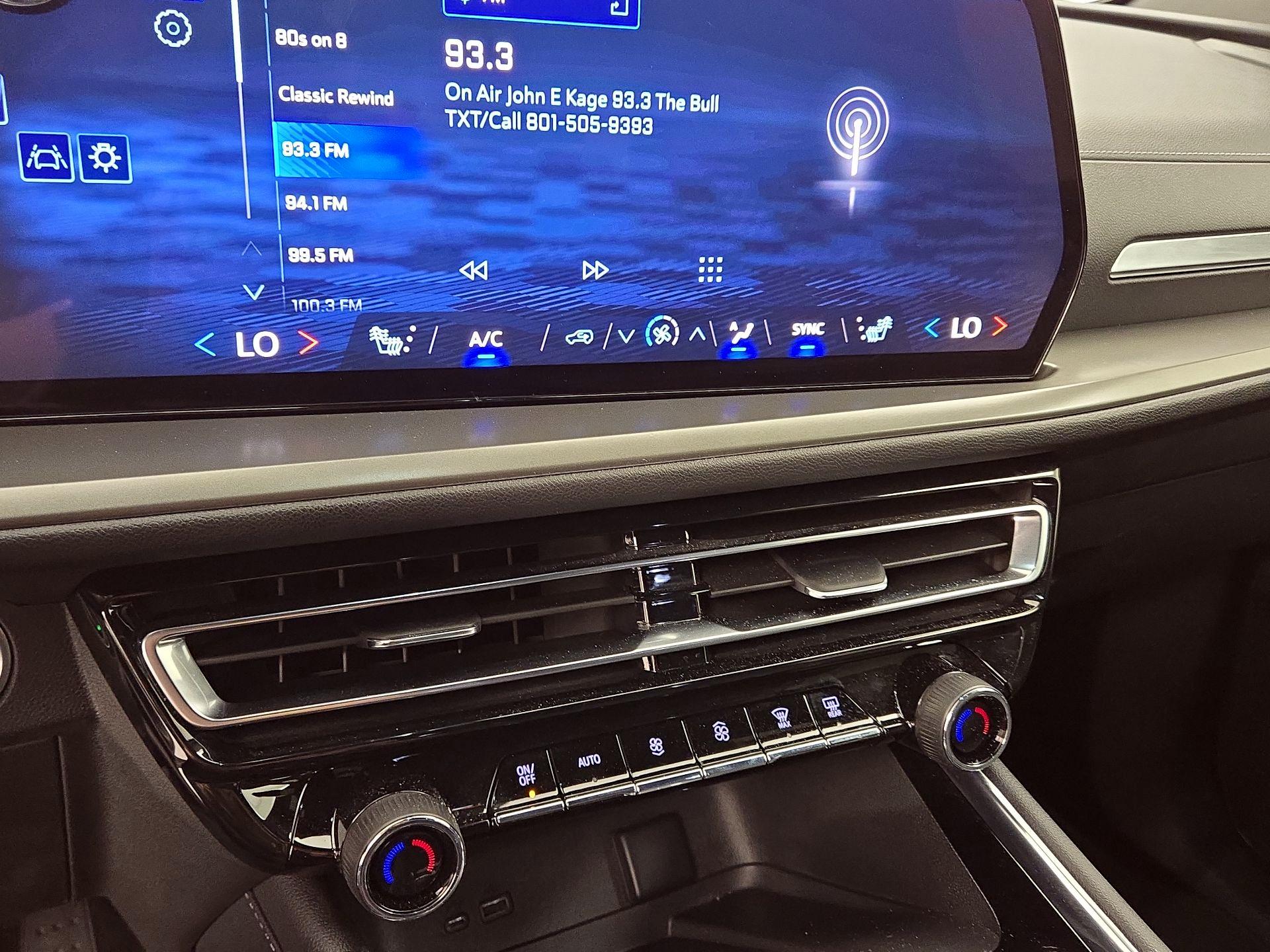 Thumbnail: 2025 Chevrolet Traverse - 17