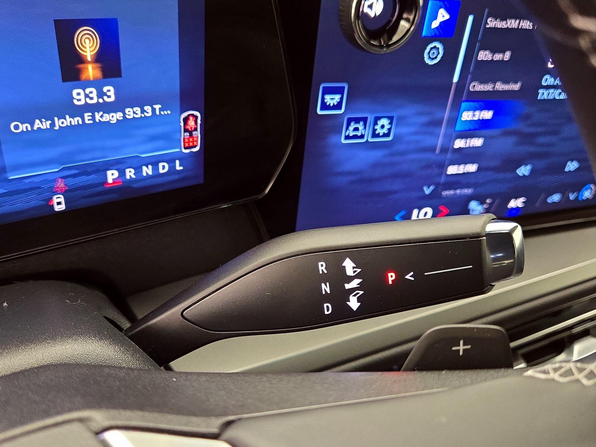 Thumbnail: 2025 Chevrolet Traverse - 18