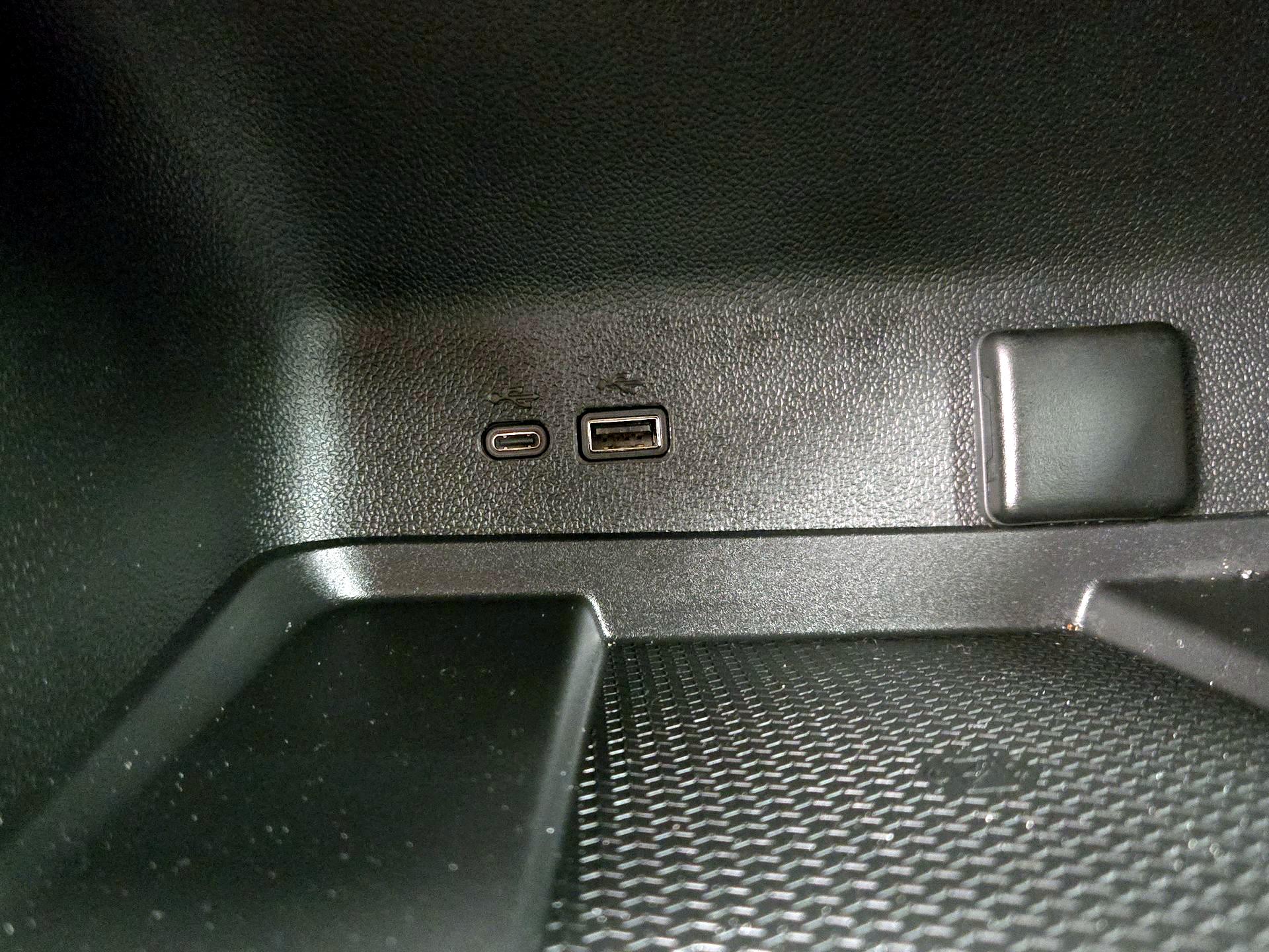 Thumbnail: 2025 Chevrolet Traverse - 19