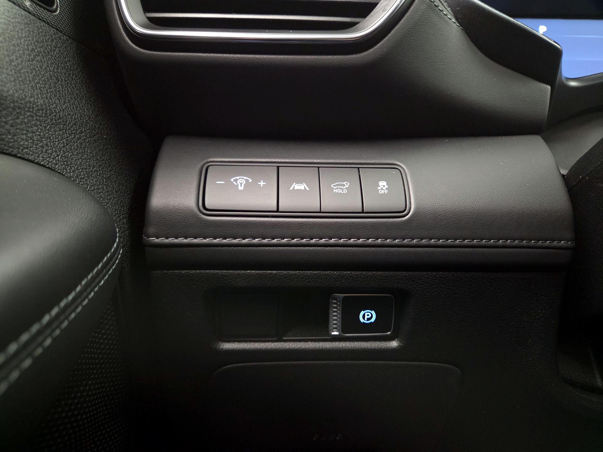 Thumbnail: 2023 Hyundai Santa Fe - 13