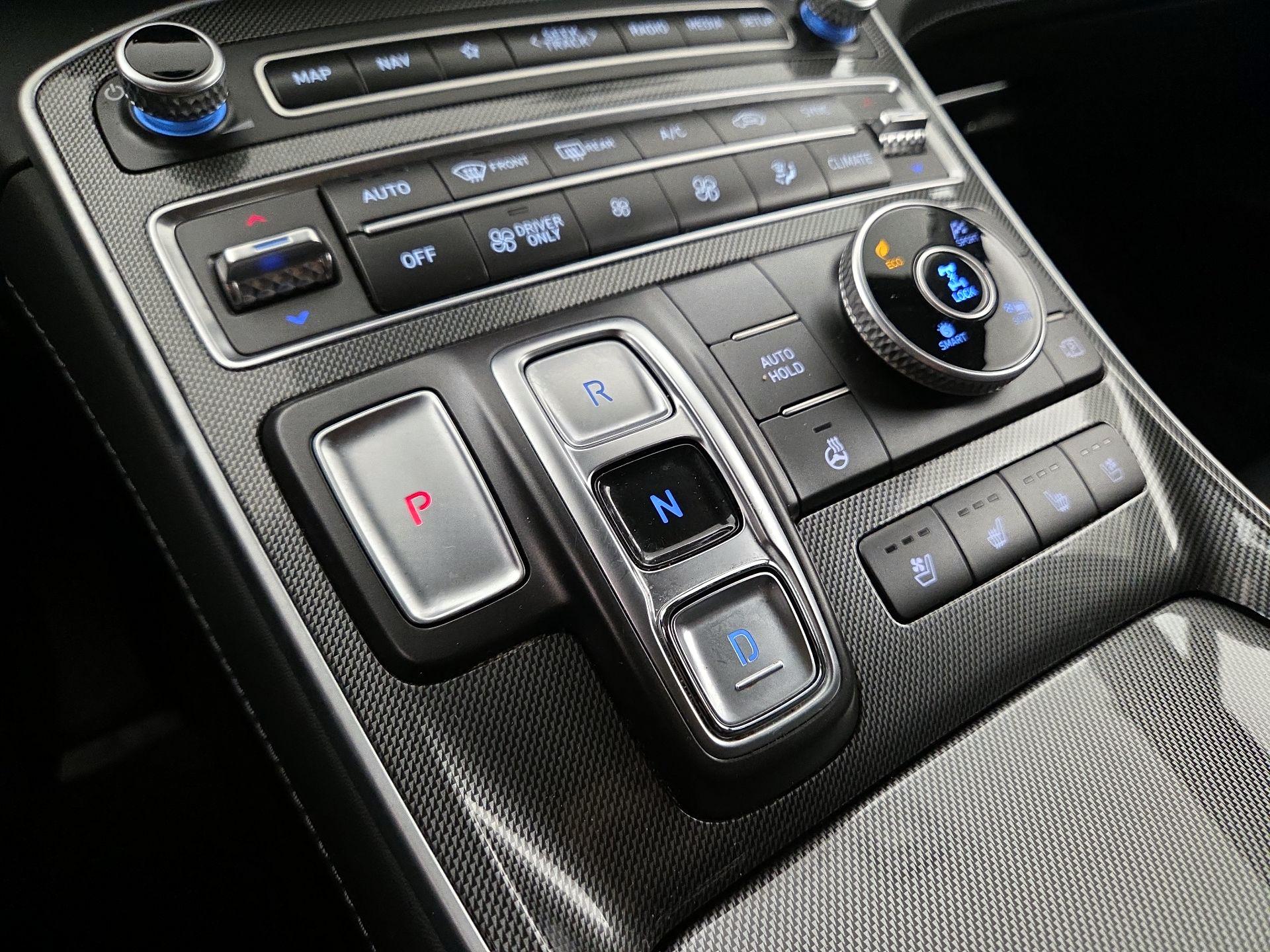 Thumbnail: 2023 Hyundai Santa Fe - 18