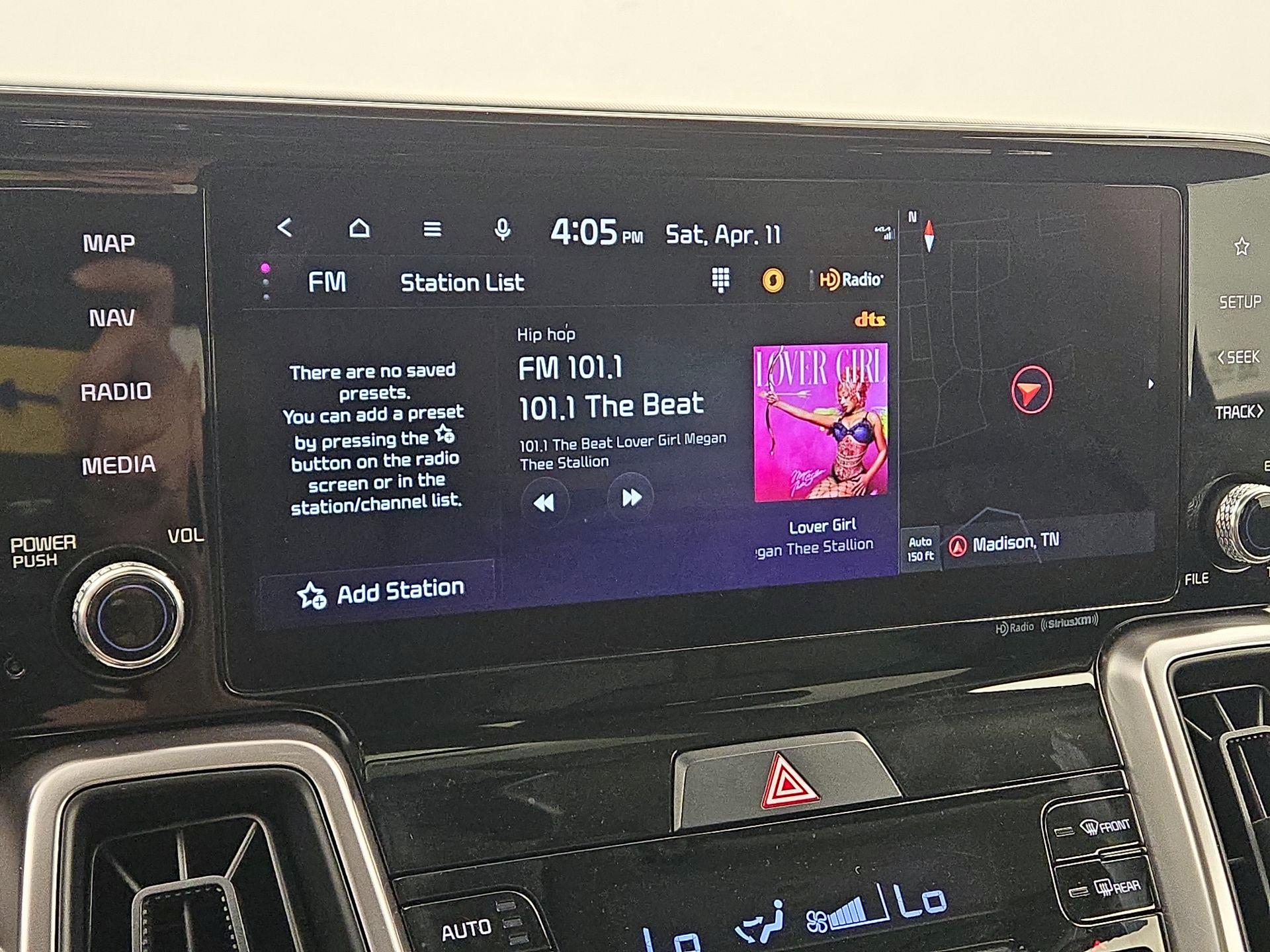 Thumbnail: 2023 Kia Sorento - 16