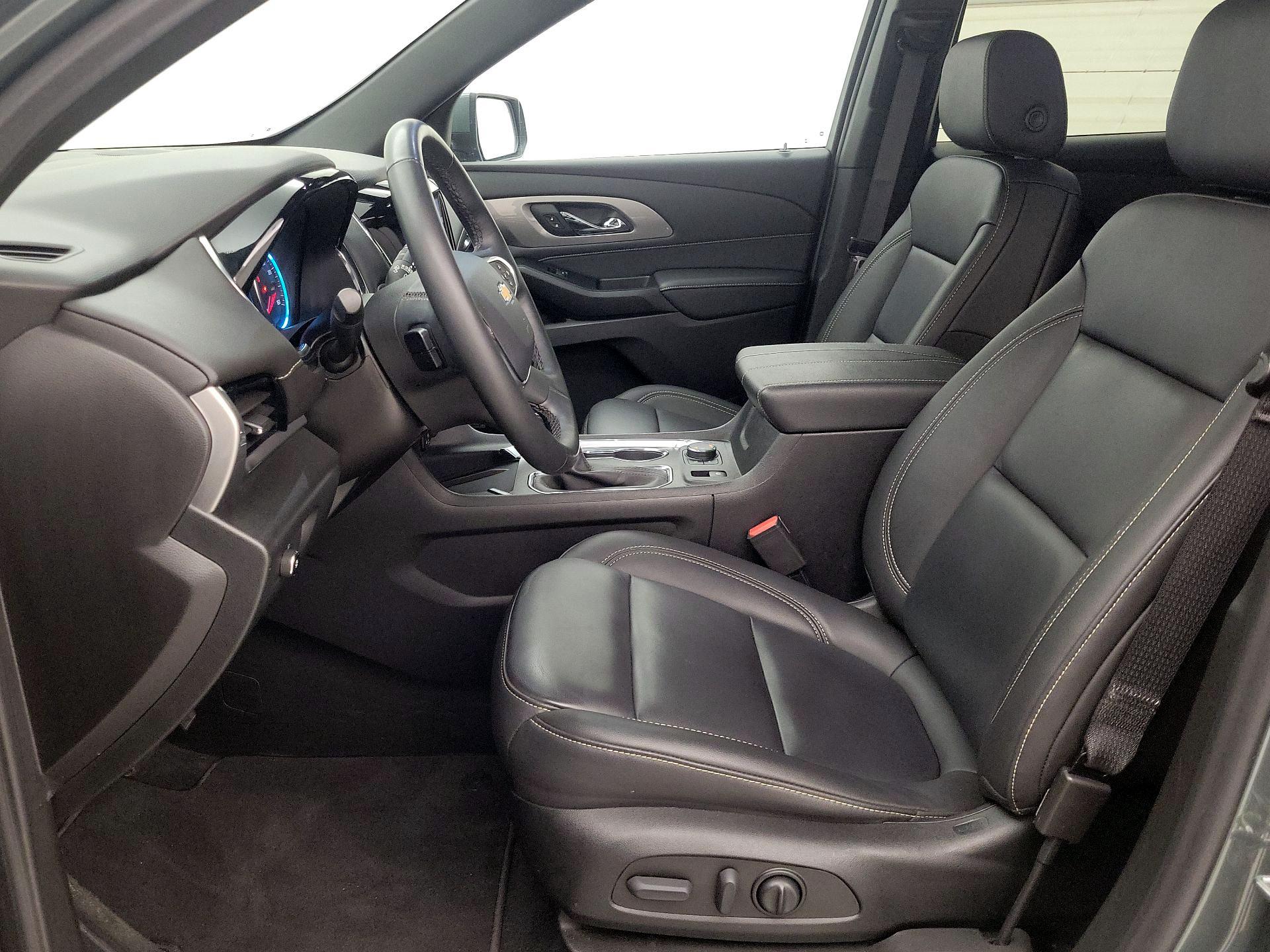 Thumbnail: 2023 Chevrolet Traverse - 11