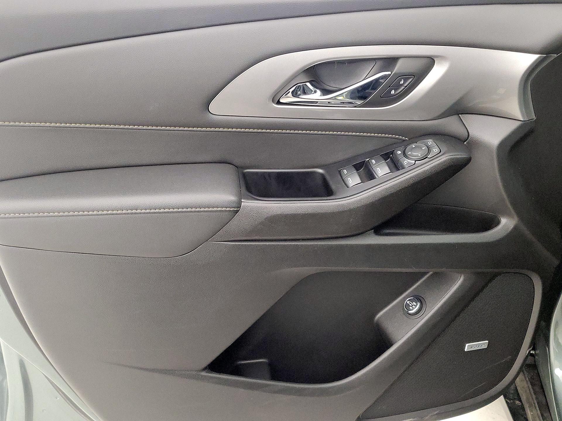 Thumbnail: 2023 Chevrolet Traverse - 12