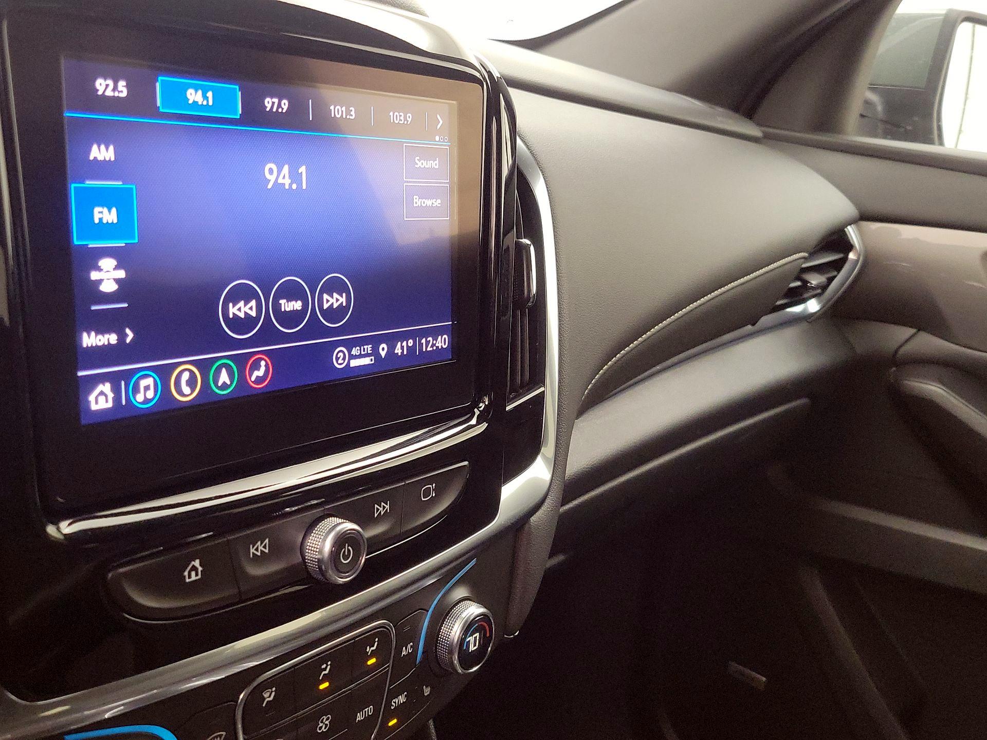 Thumbnail: 2023 Chevrolet Traverse - 16