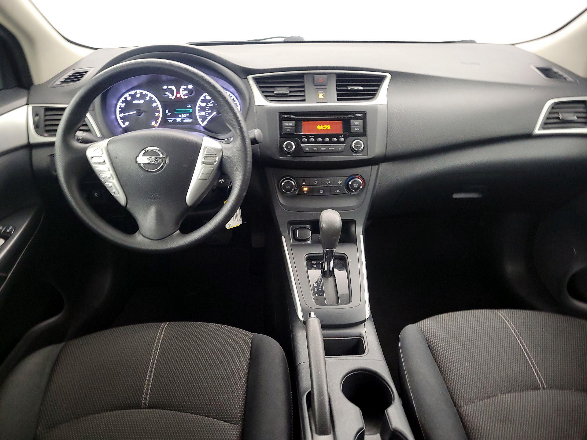 Thumbnail: 2017 Nissan Sentra - 9