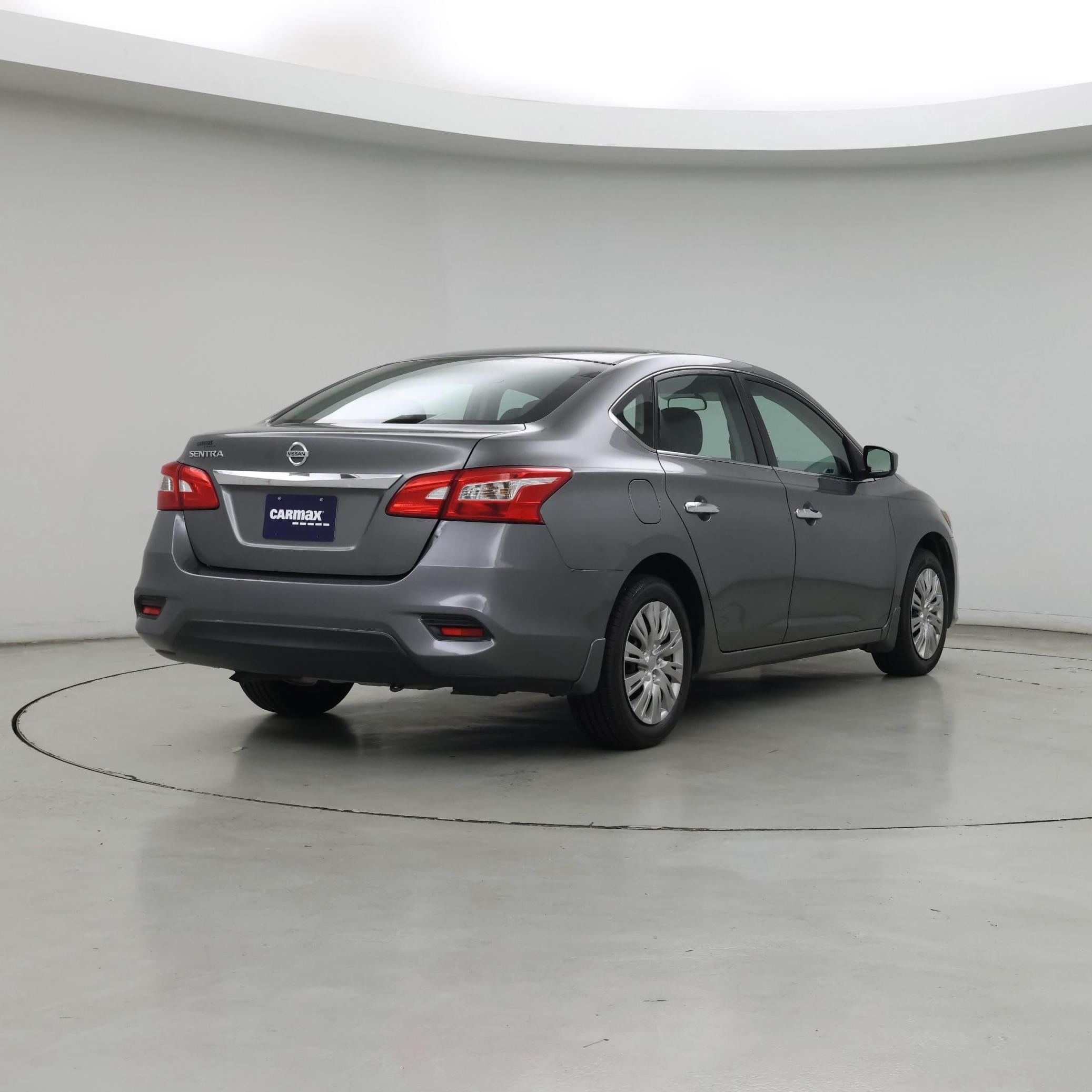 Thumbnail: 2017 Nissan Sentra - 8