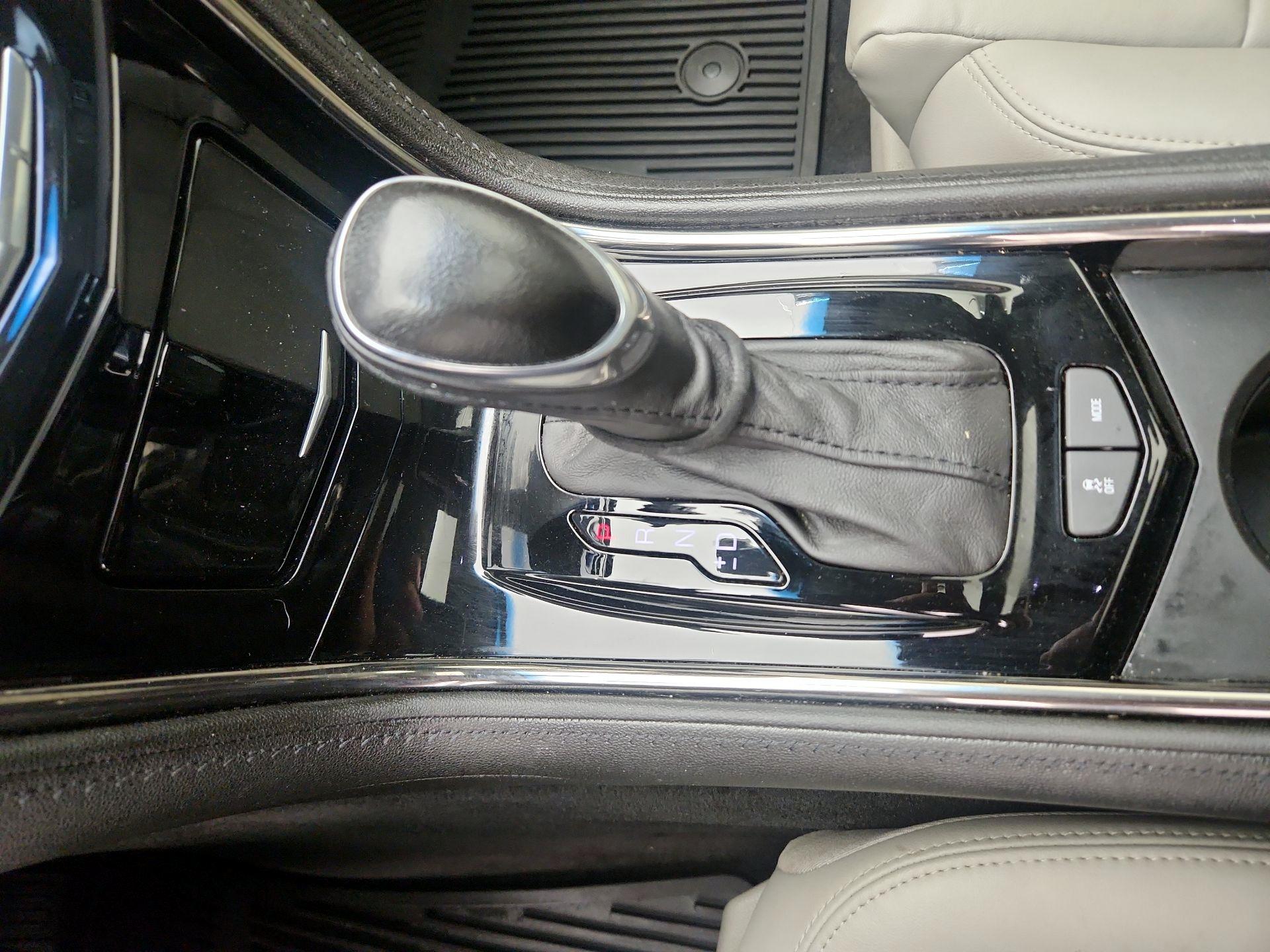 Thumbnail: 2015 Cadillac ATS - 17