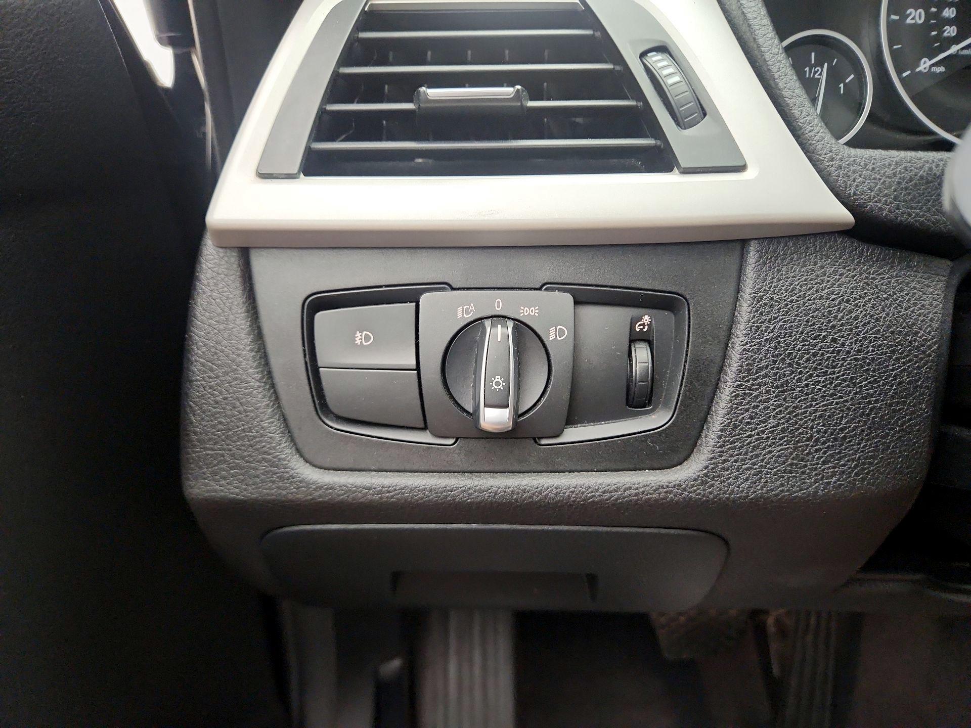 Thumbnail: 2018 BMW 3 Series - 13