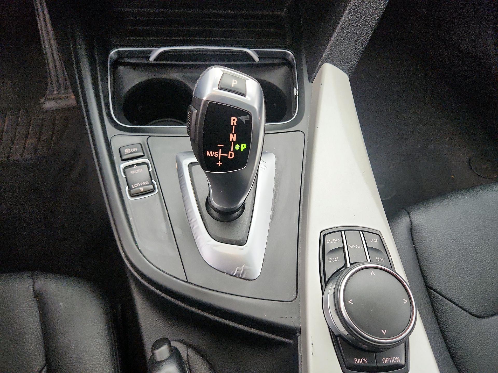 Thumbnail: 2018 BMW 3 Series - 18