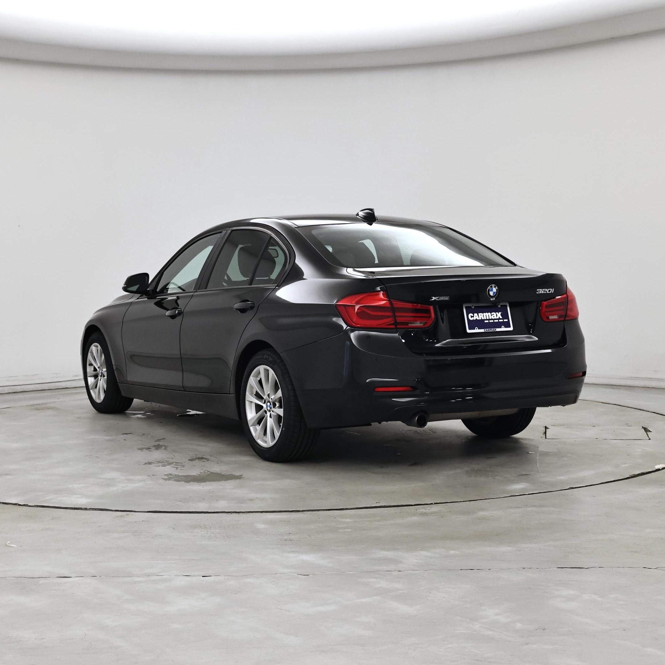 Thumbnail: 2018 BMW 3 Series - 2