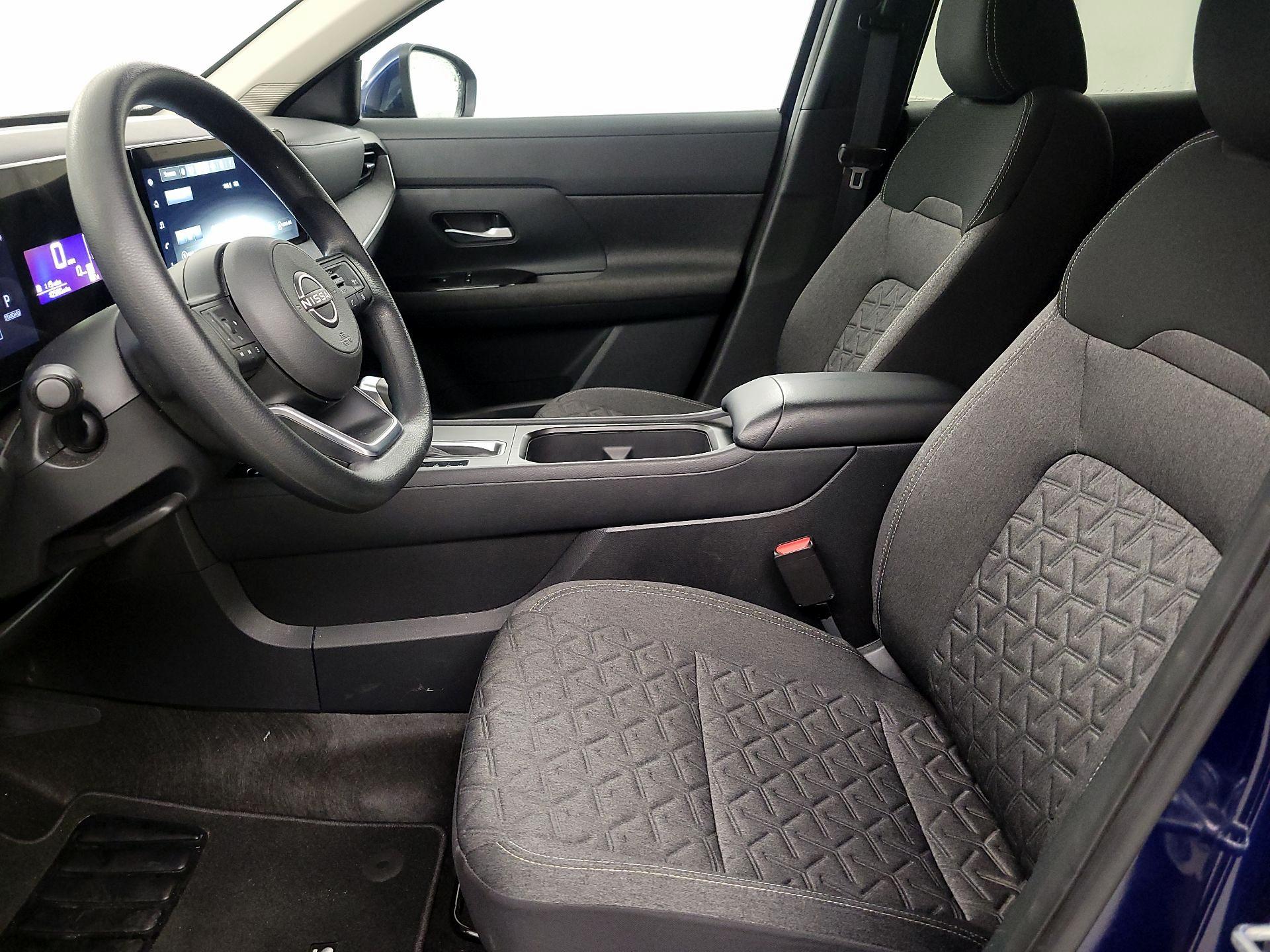 Thumbnail: 2025 Nissan Kicks - 11