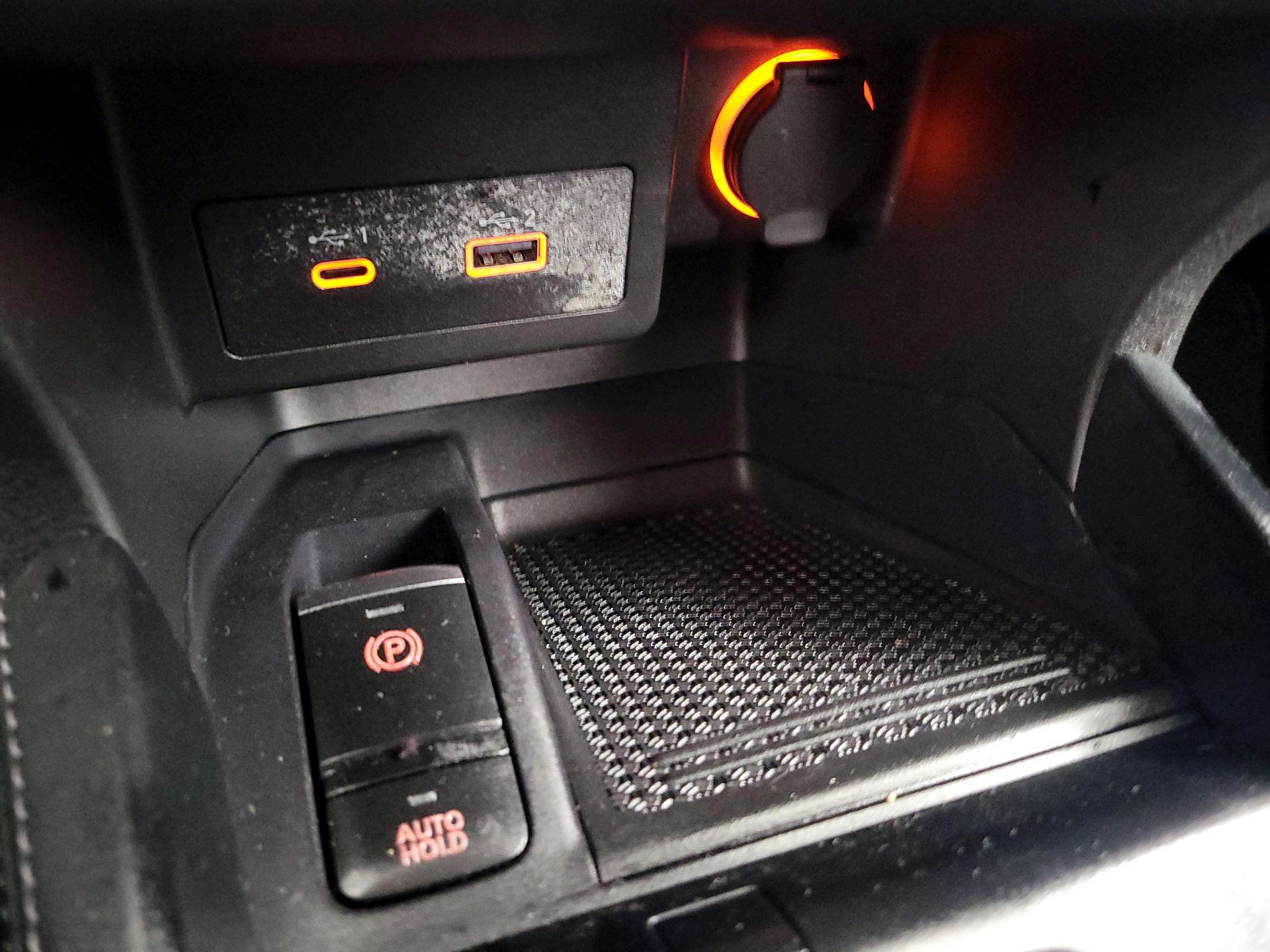 Thumbnail: 2023 Nissan Kicks - 18