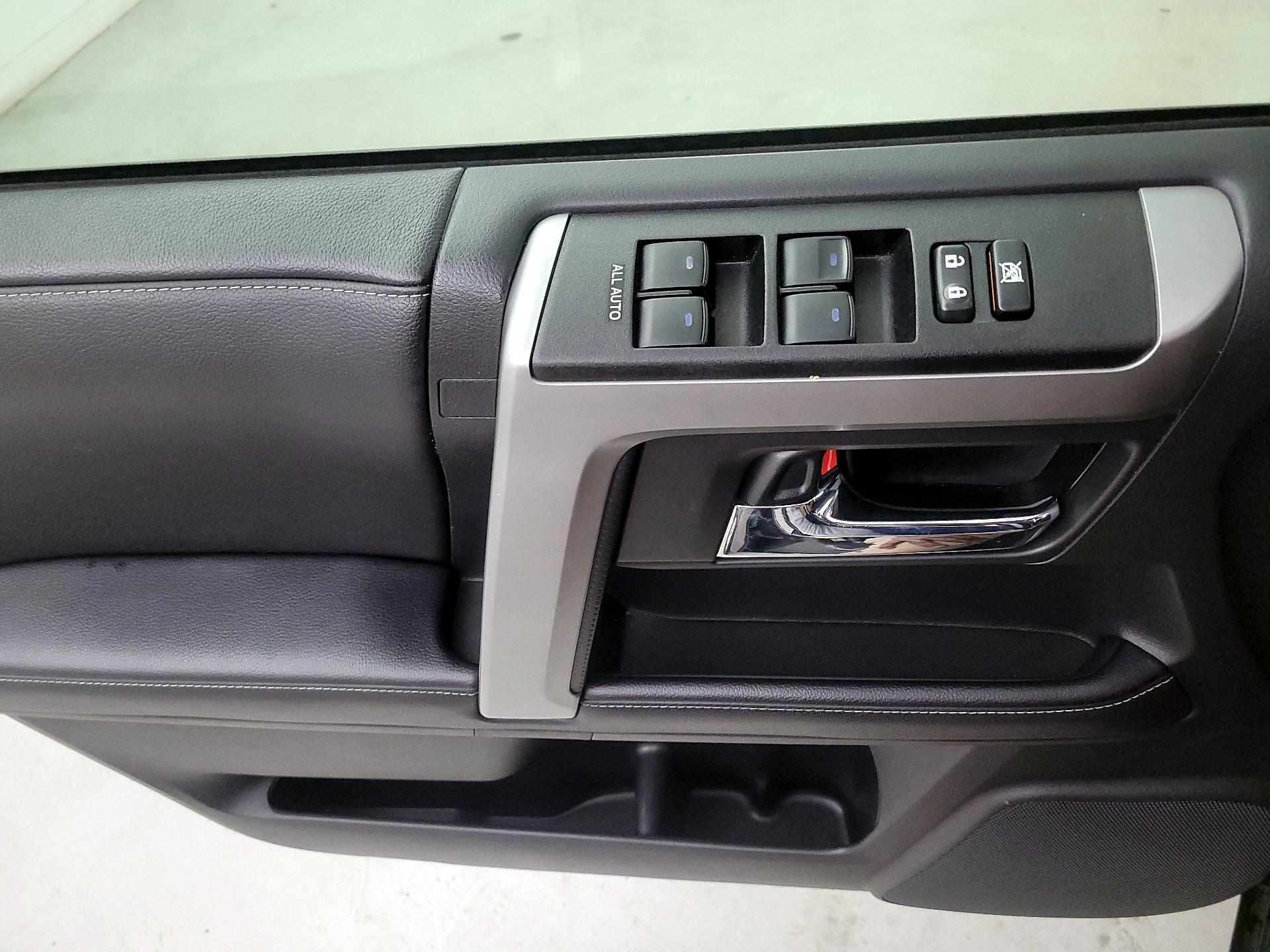 Thumbnail: 2023 Toyota 4Runner - 12