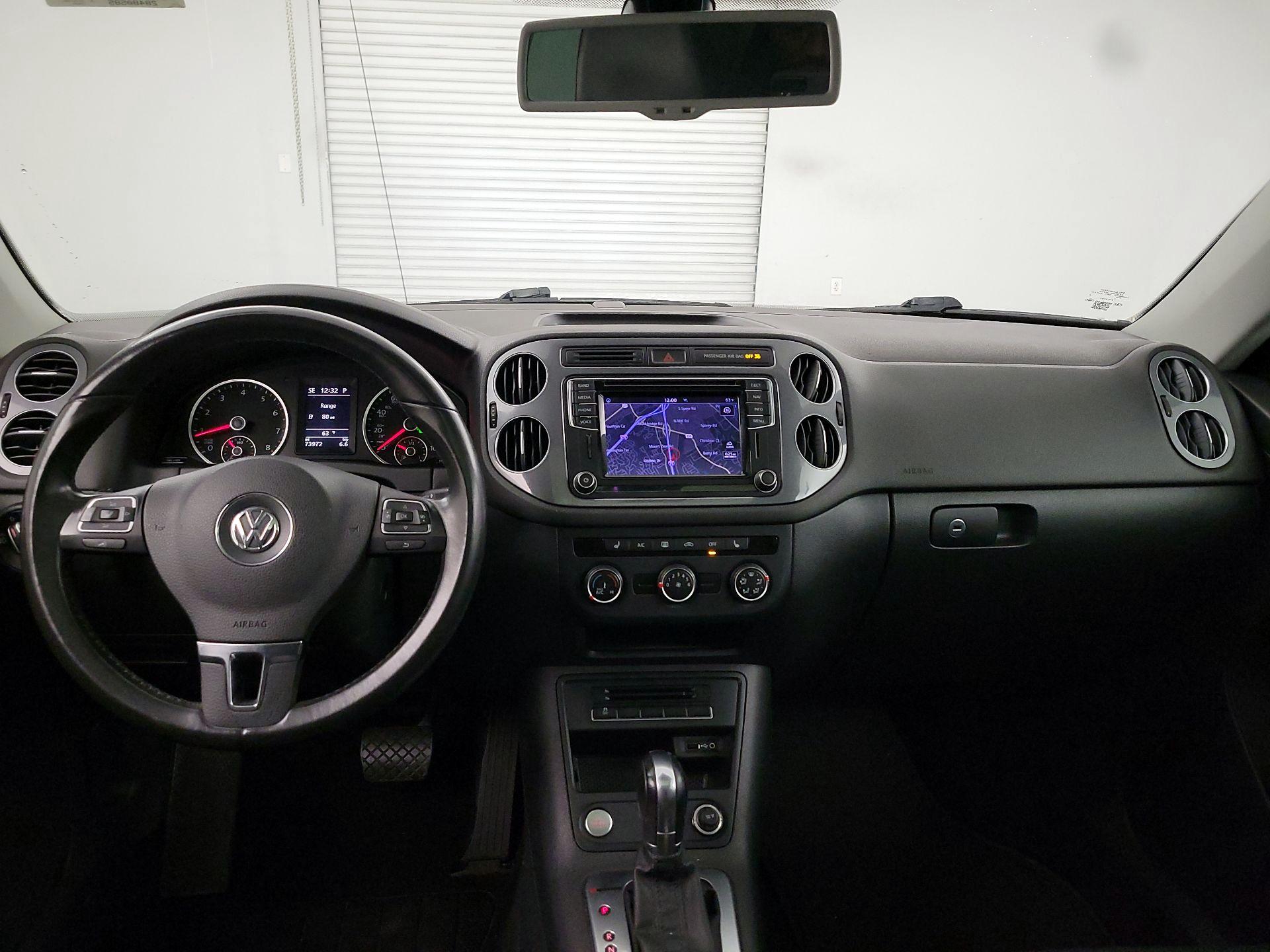 Thumbnail: 2016 Volkswagen Tiguan - 9