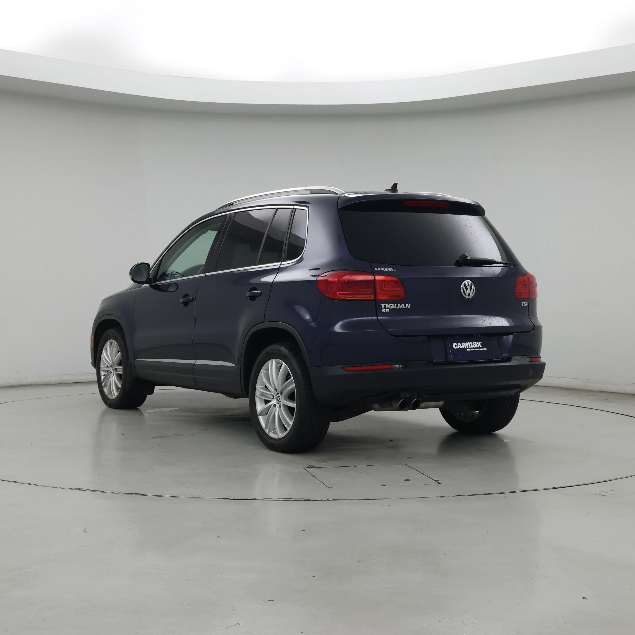 Thumbnail: 2016 Volkswagen Tiguan - 2