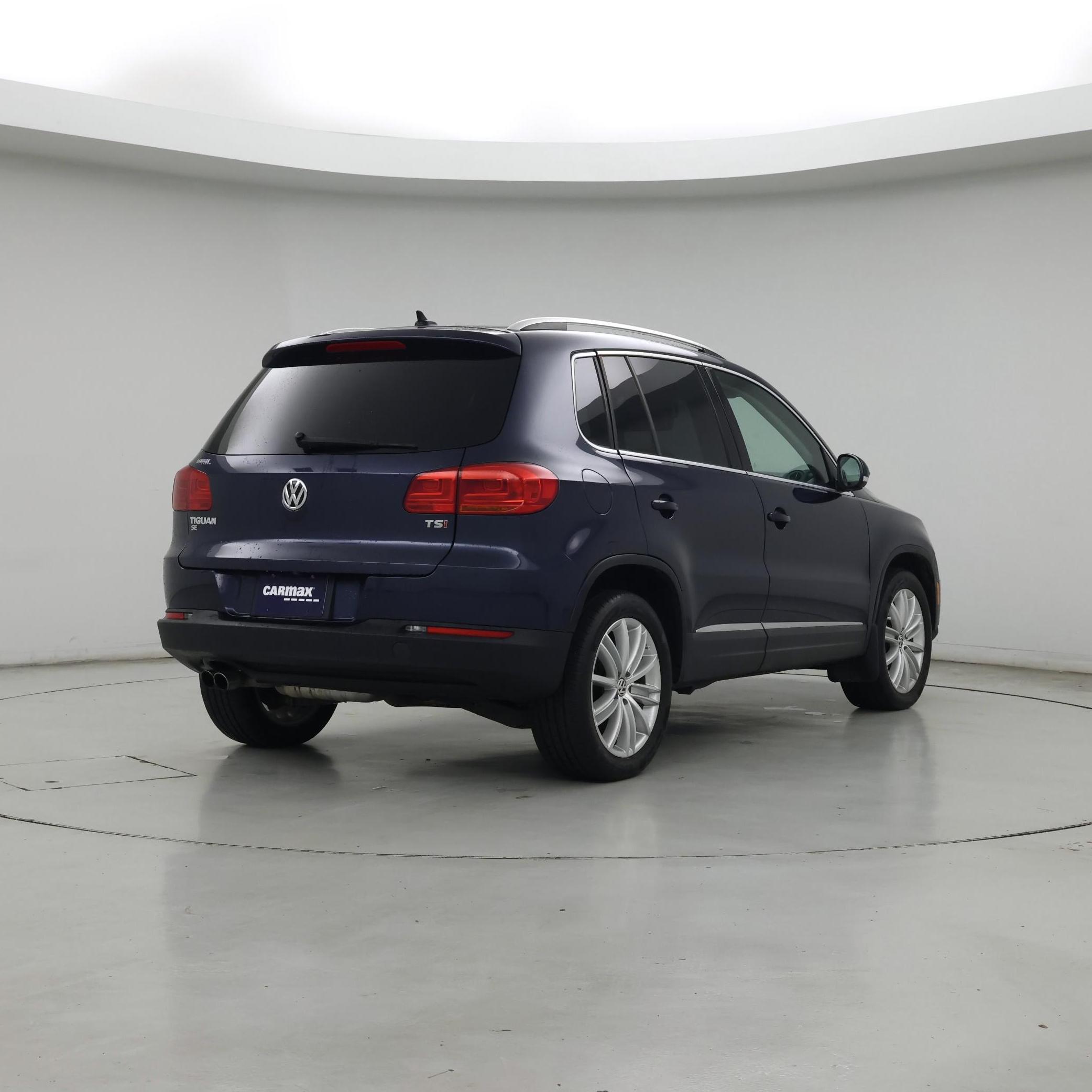 Thumbnail: 2016 Volkswagen Tiguan - 8