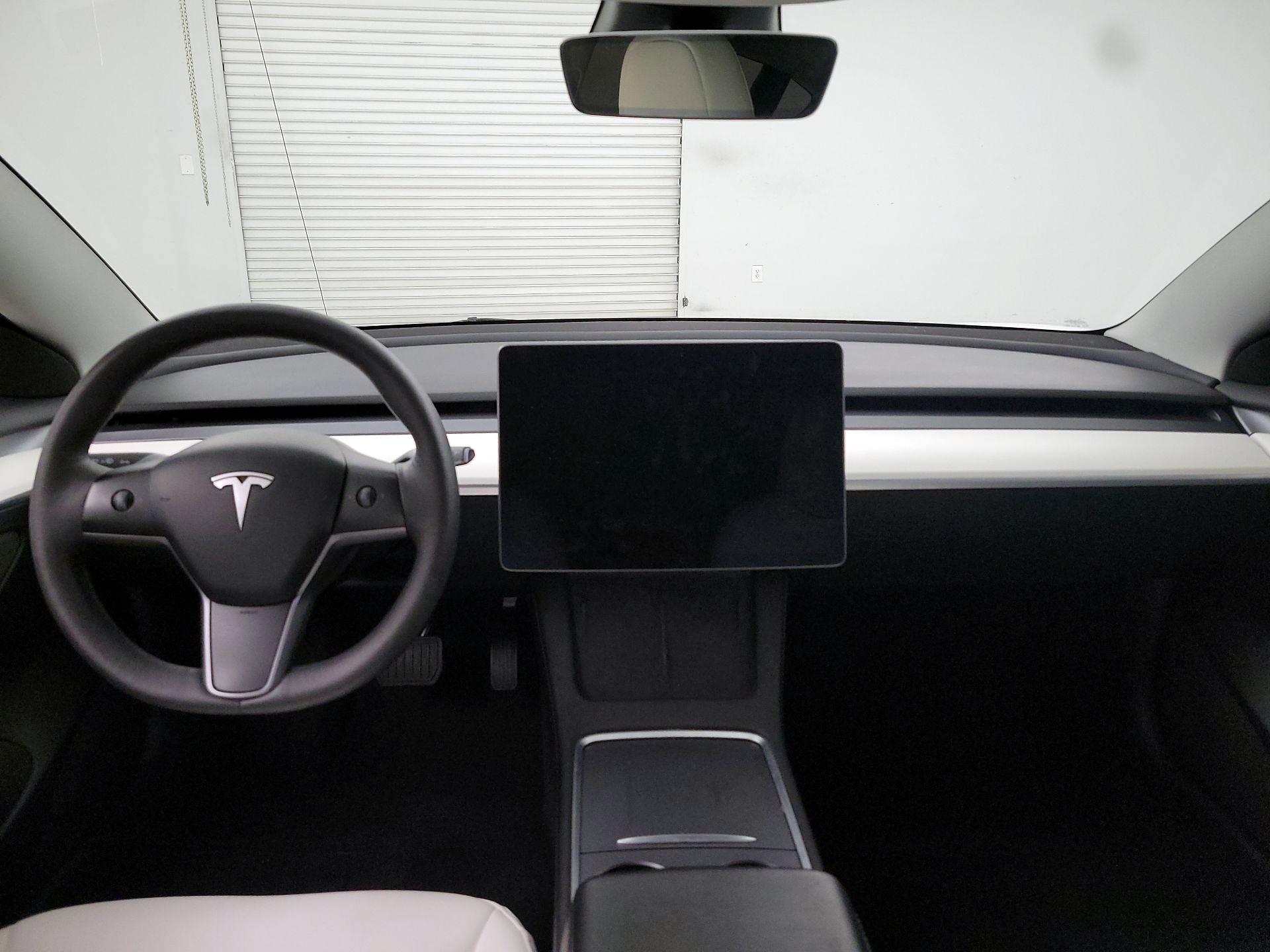 Thumbnail: 2023 Tesla Model 3 - 9