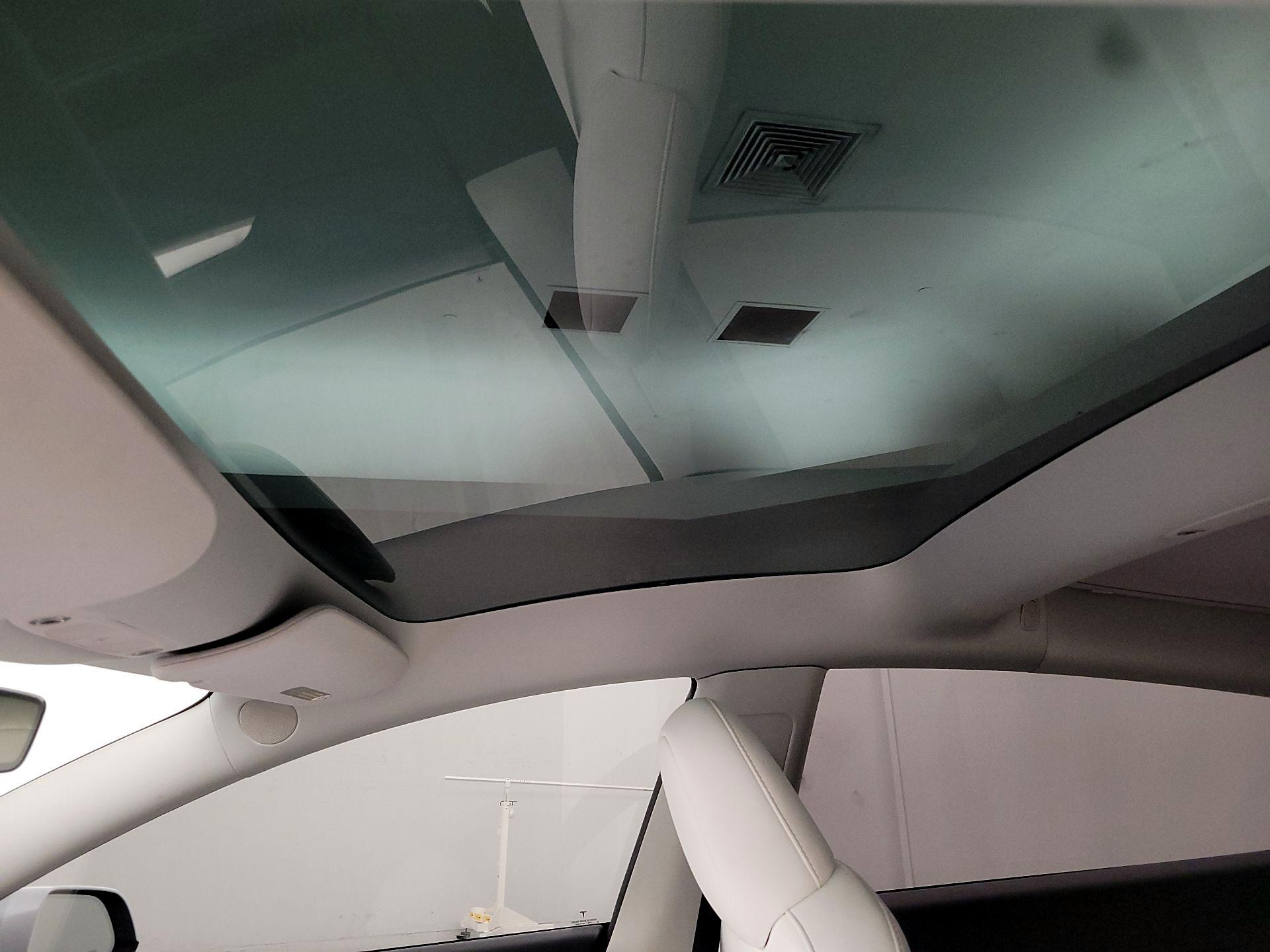 Thumbnail: 2023 Tesla Model 3 - 19