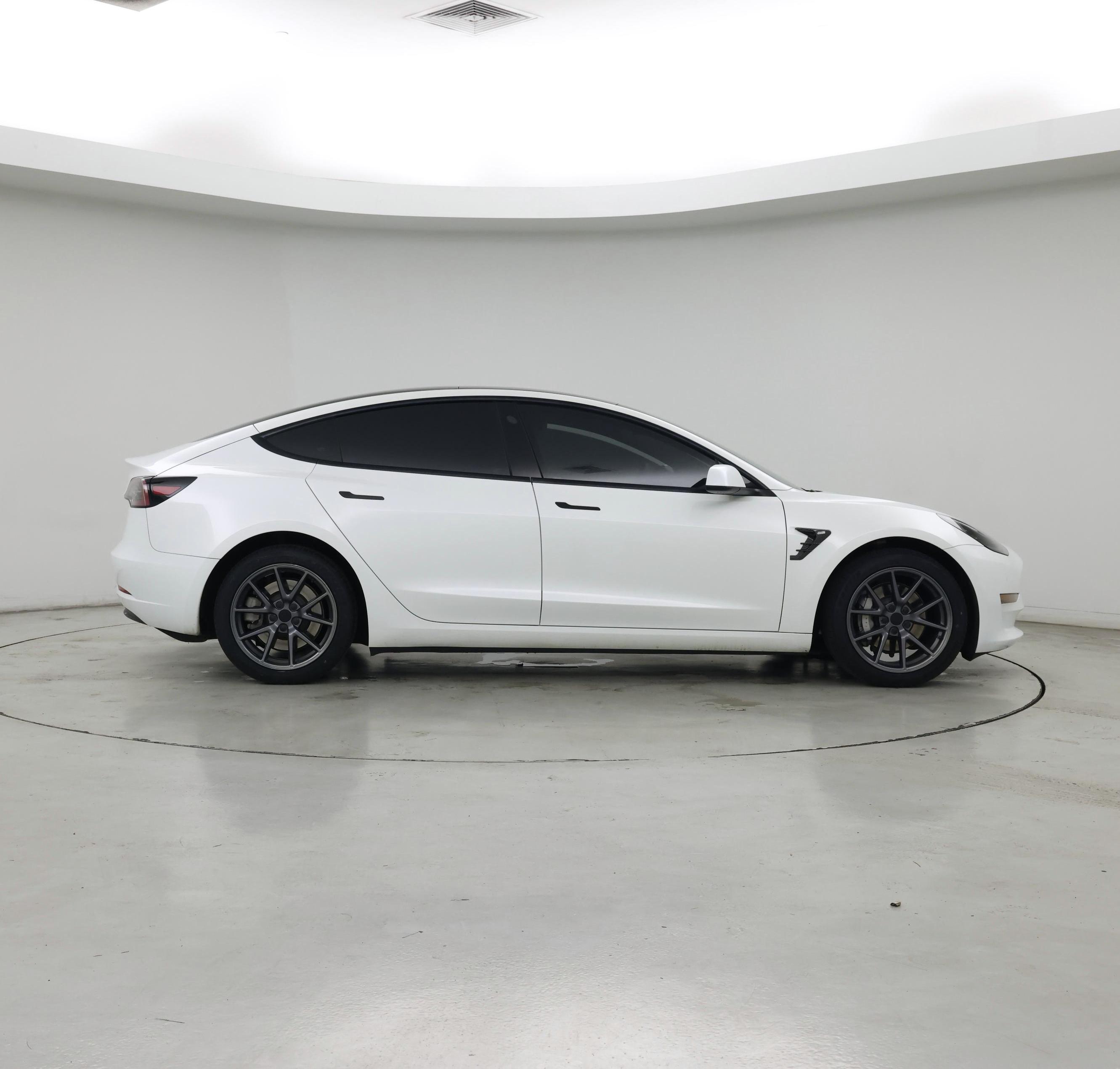 Thumbnail: 2023 Tesla Model 3 - 7