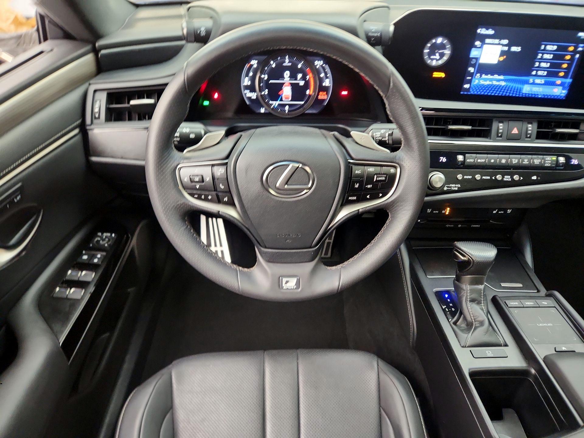 Thumbnail: 2022 Lexus ES - 10