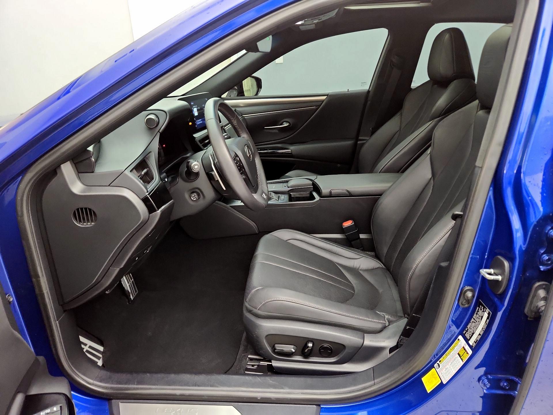 Thumbnail: 2022 Lexus ES - 11