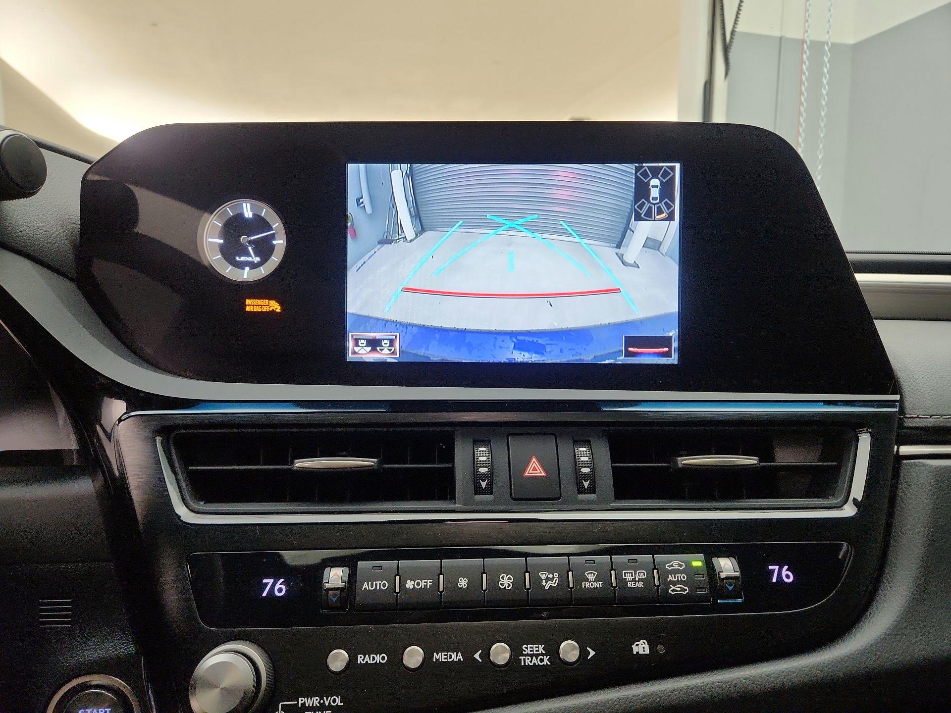 Thumbnail: 2022 Lexus ES - 14