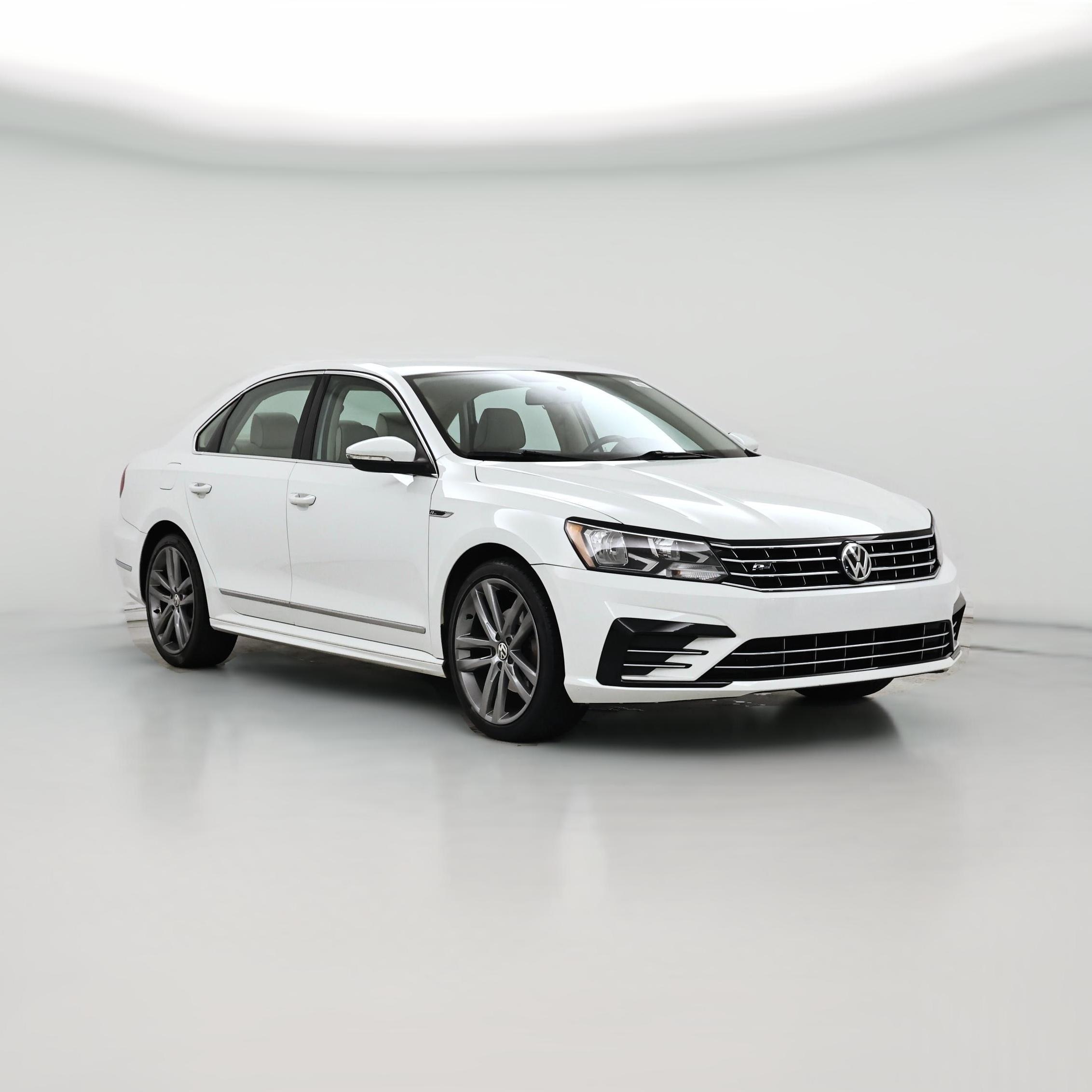 Thumbnail: 2017 Volkswagen Passat - 1
