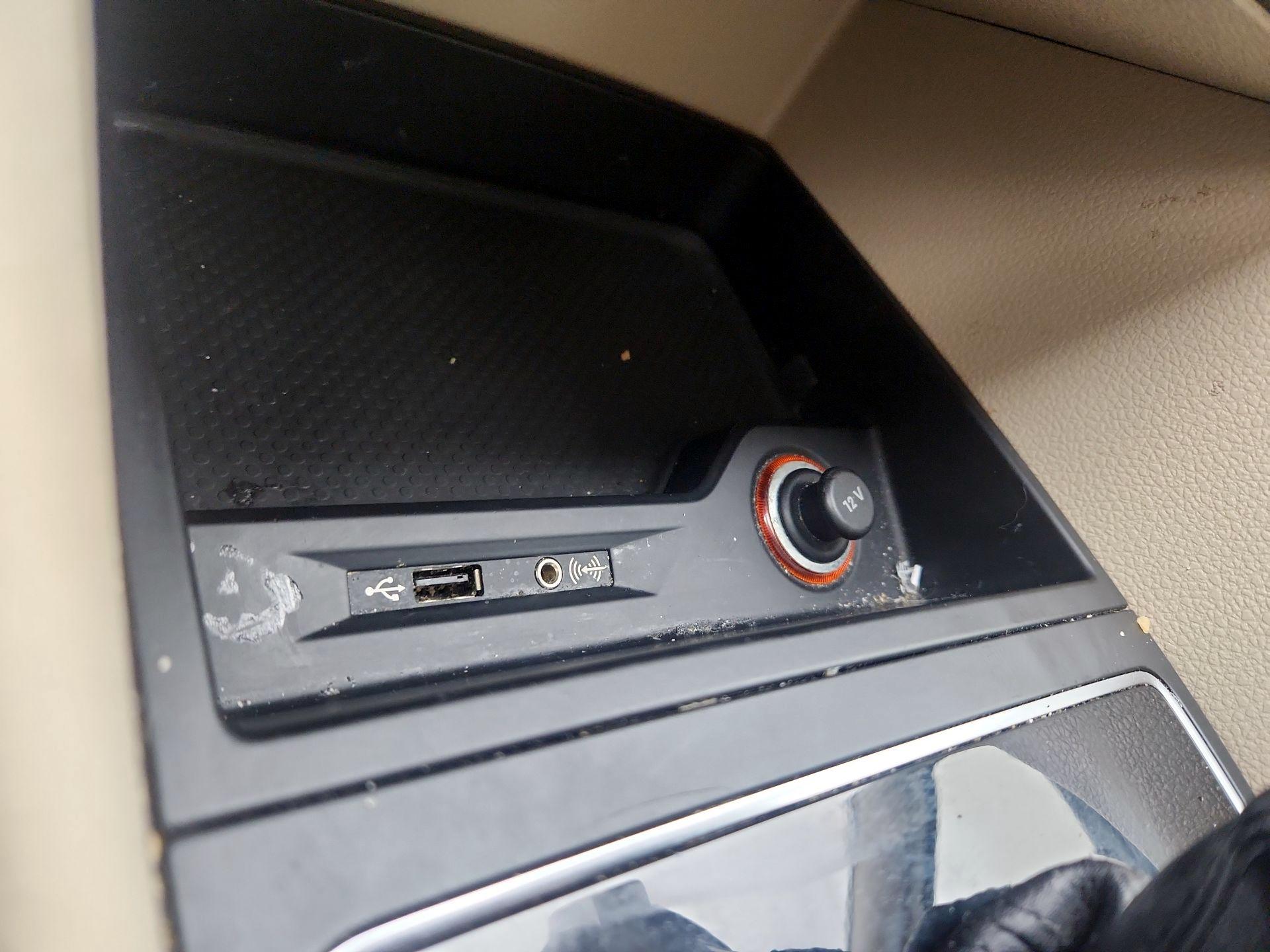 Thumbnail: 2017 Volkswagen Passat - 18