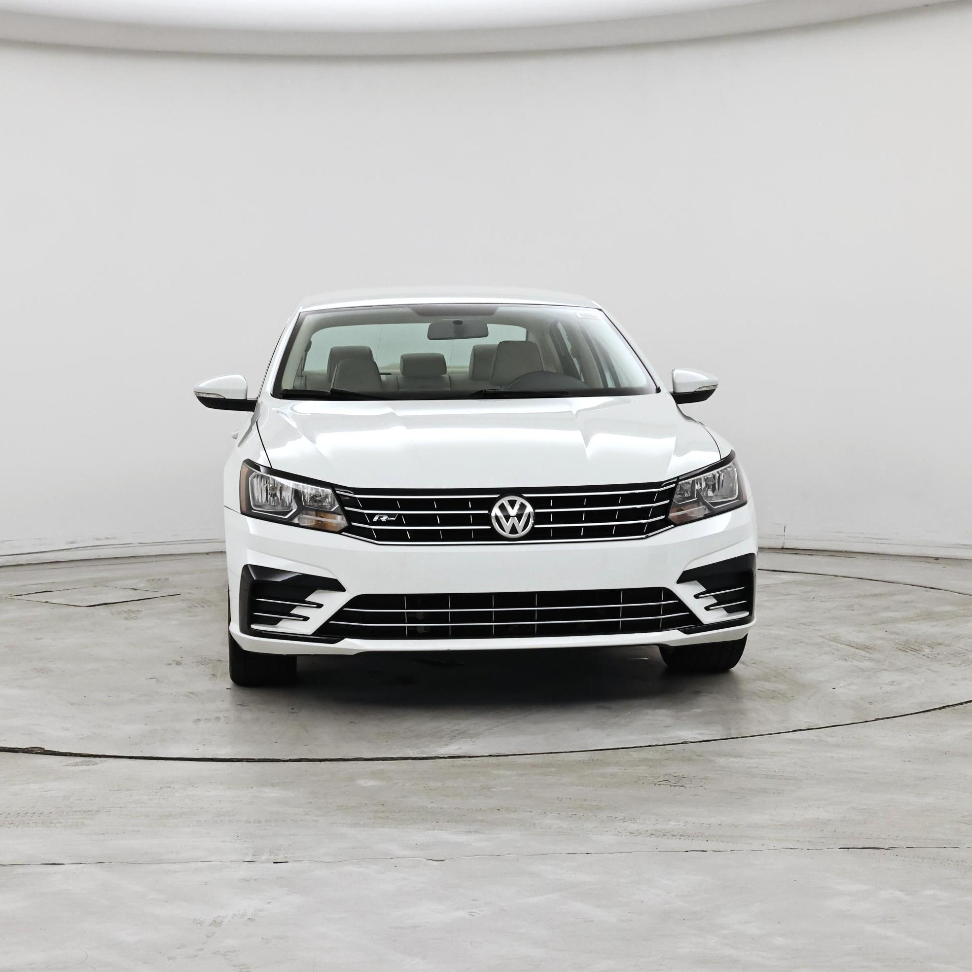 Thumbnail: 2017 Volkswagen Passat - 5
