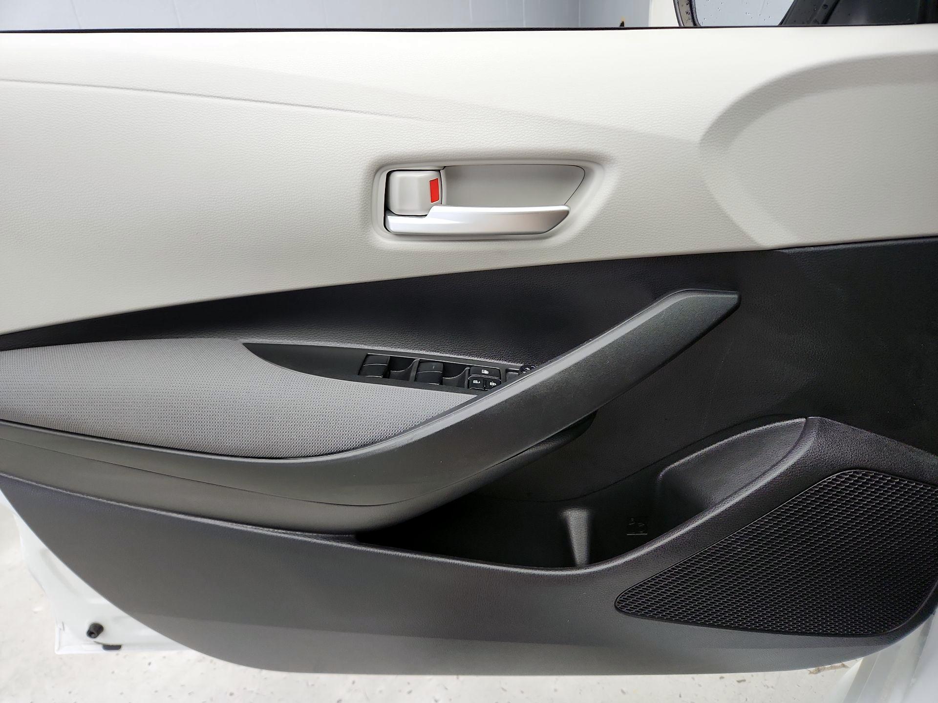 Thumbnail: 2021 Toyota Corolla - 12