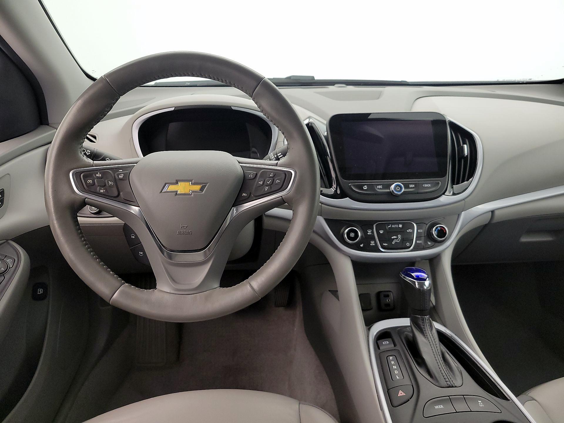 Thumbnail: 2018 Chevrolet Volt - 10