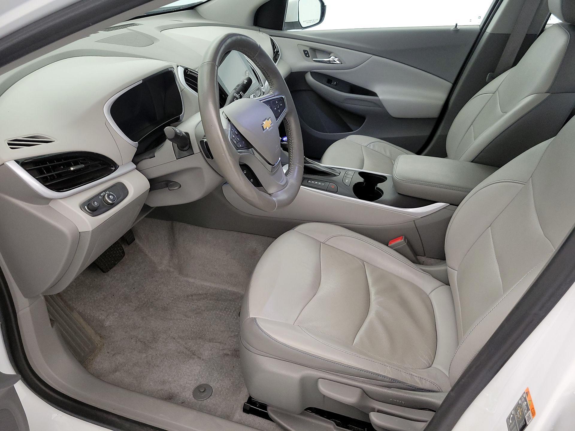 Thumbnail: 2018 Chevrolet Volt - 11