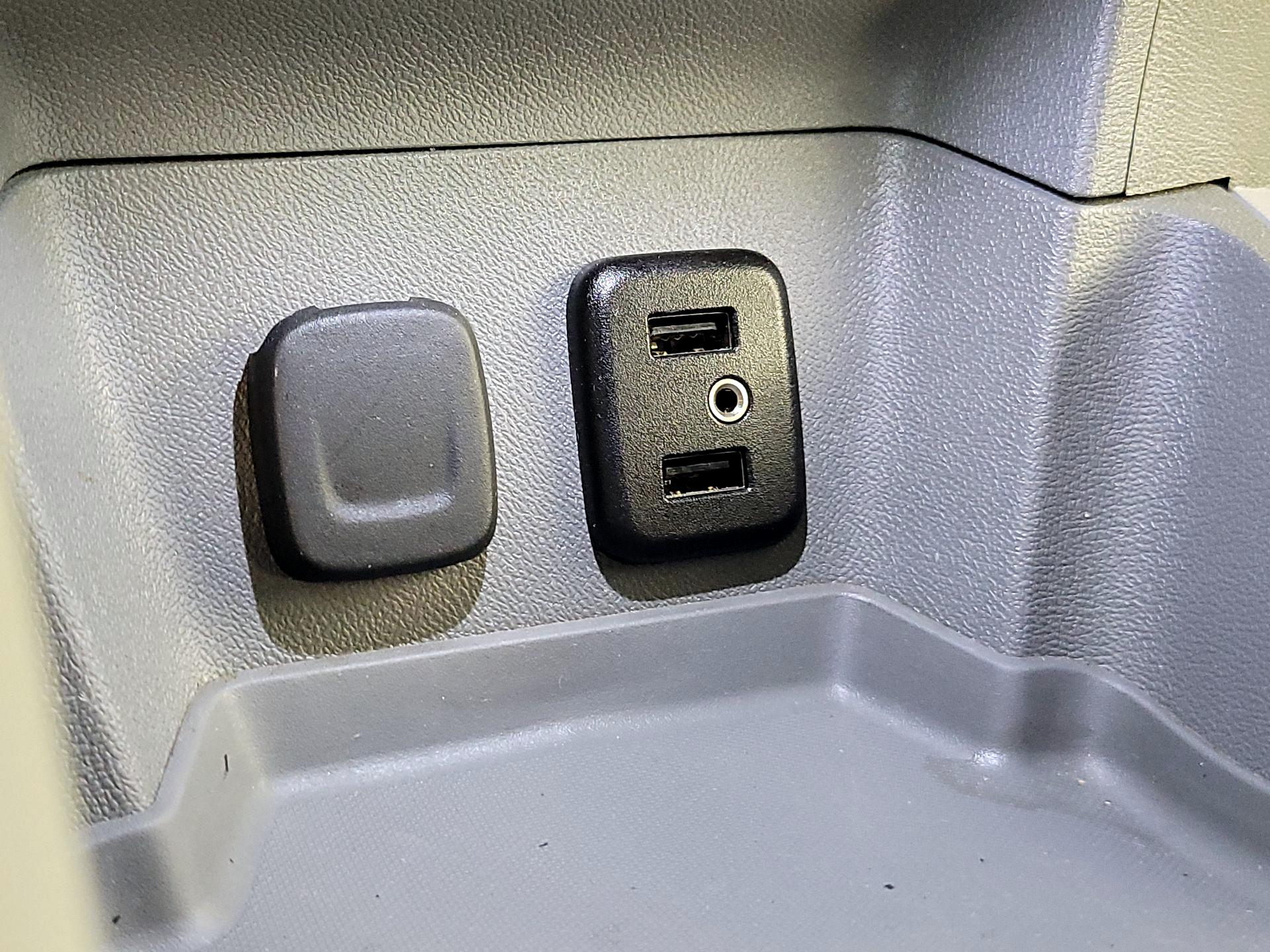 Thumbnail: 2018 Chevrolet Volt - 18