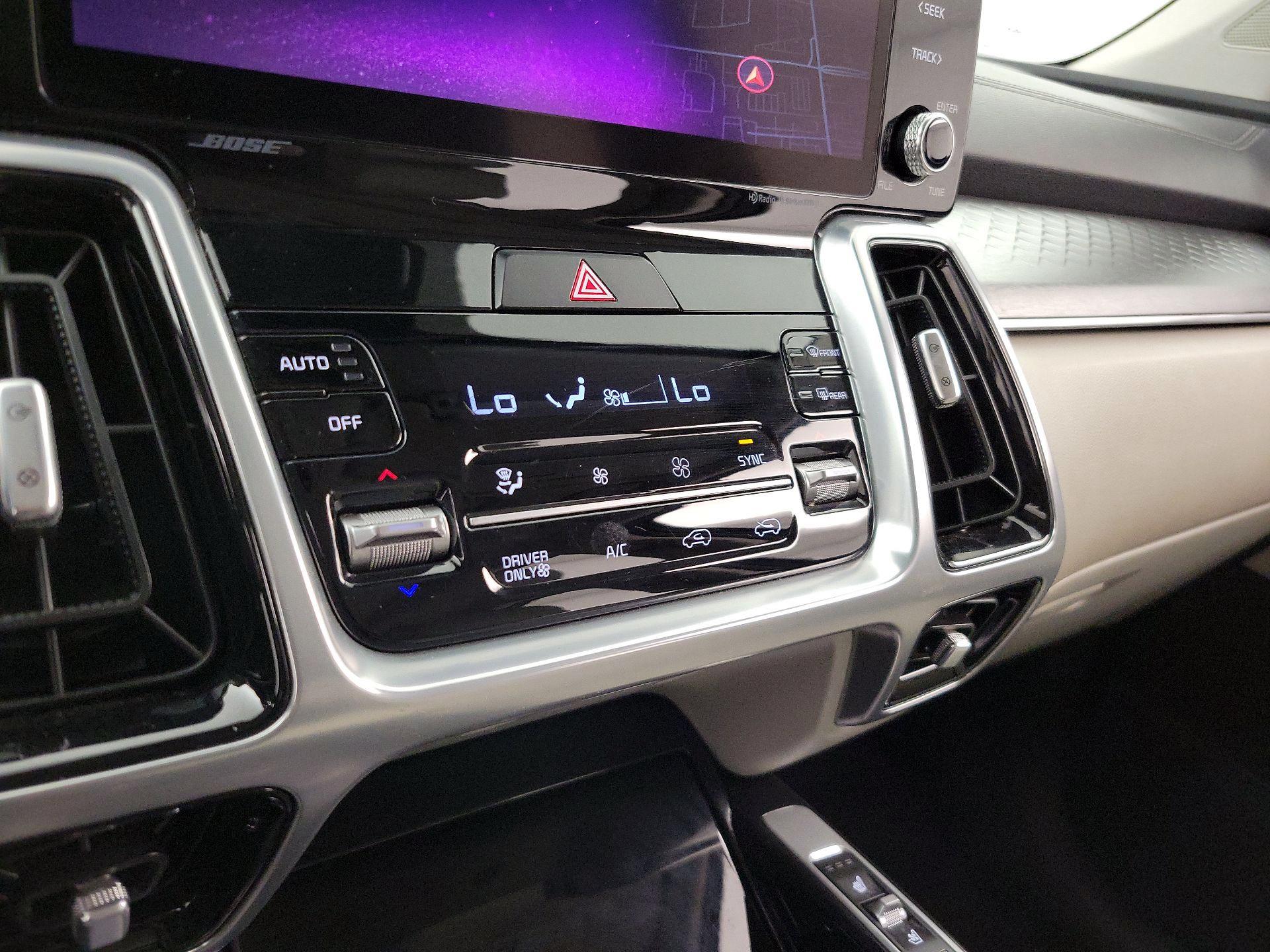 Thumbnail: 2024 Kia Sorento - 17