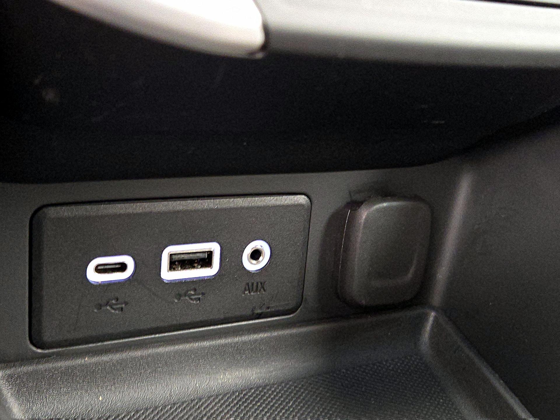 Thumbnail: 2022 GMC Terrain - 17