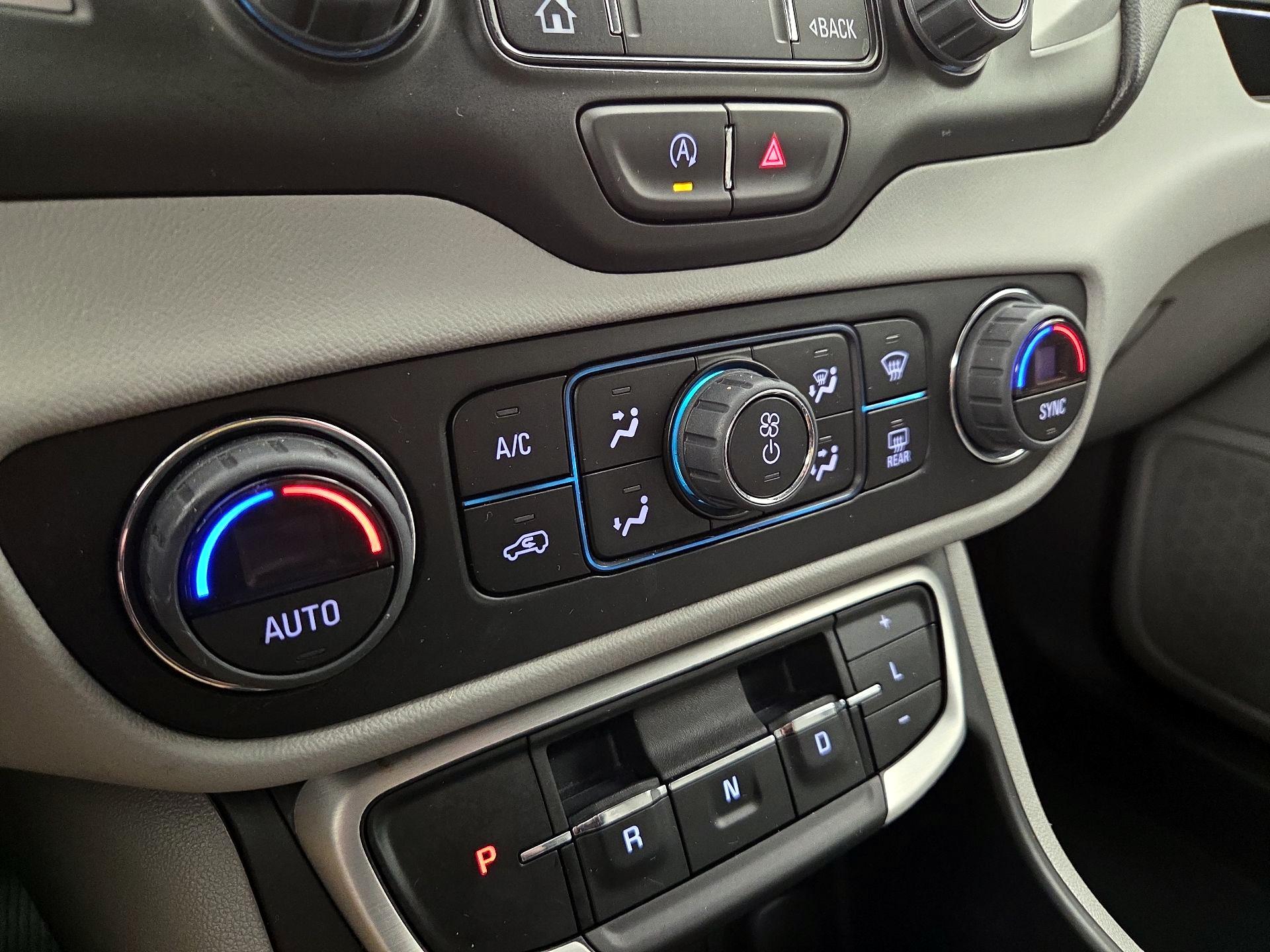 Thumbnail: 2022 GMC Terrain - 16