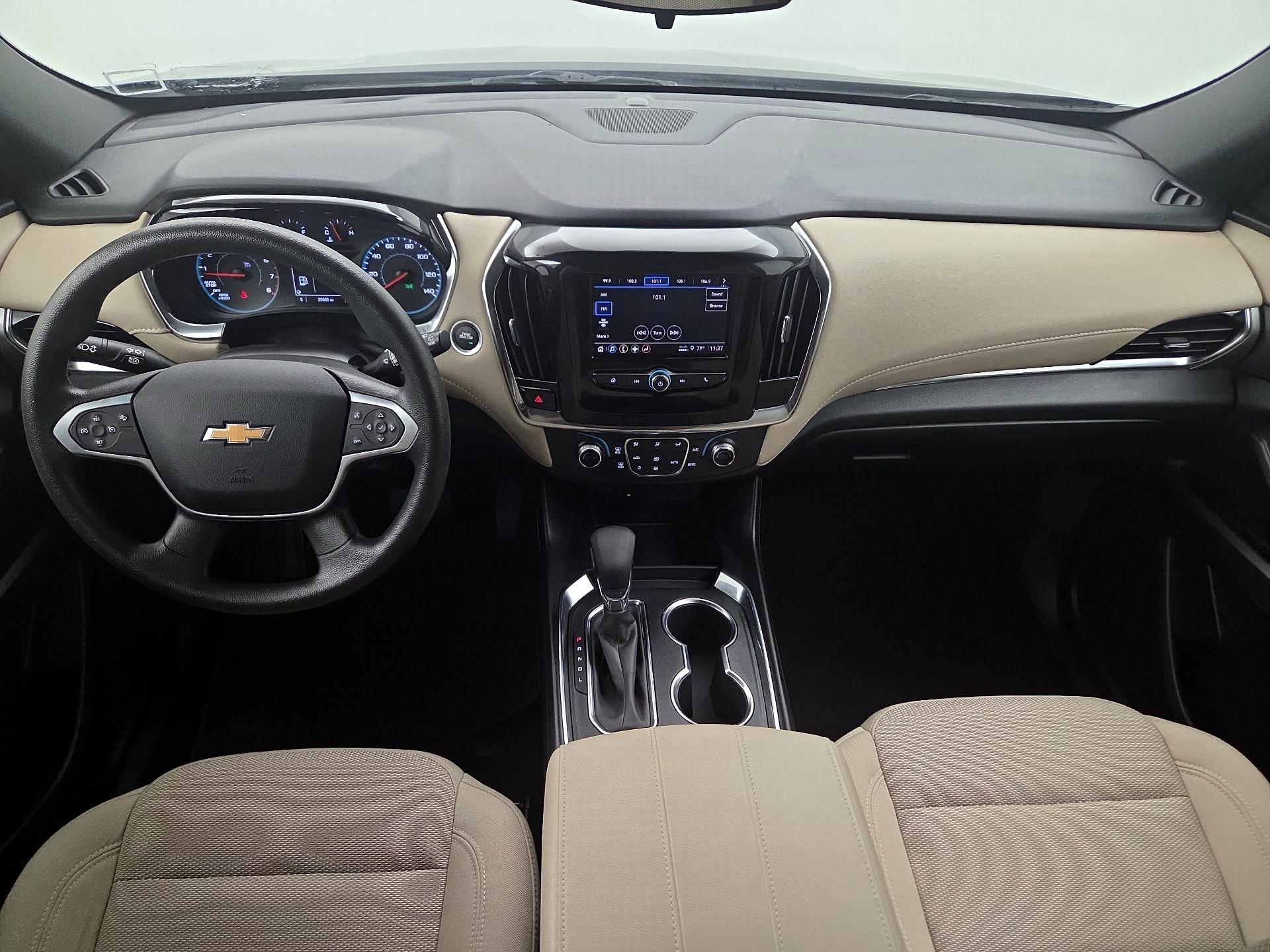 Thumbnail: 2023 Chevrolet Traverse - 9